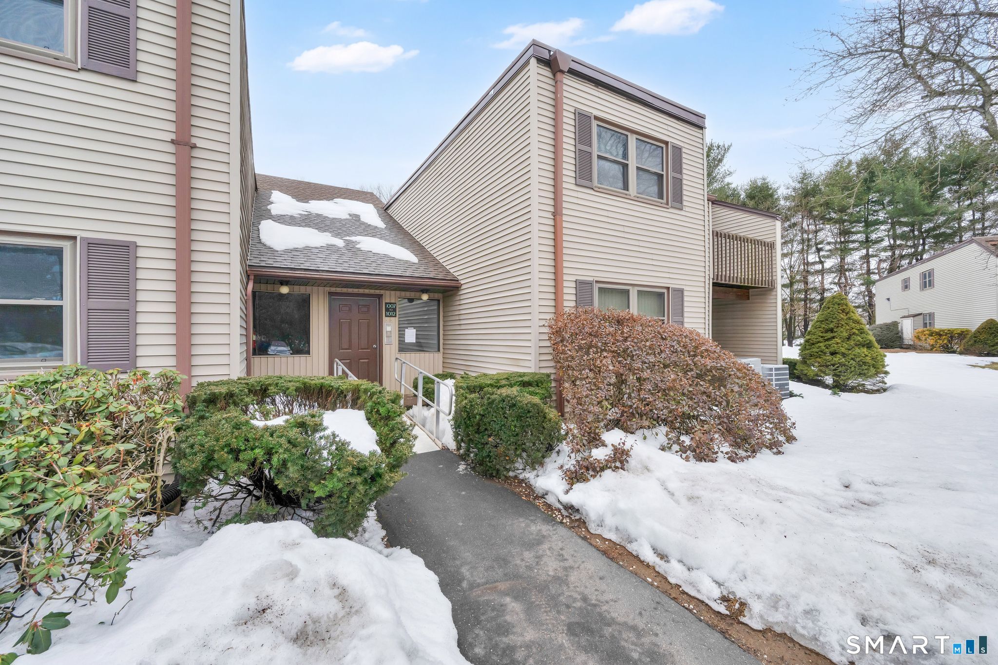 Homes for sale in South Windsor, CT | 1011 Twin Circle Dr #1011, South Windsor, CT 06074 | MLS# 24157749