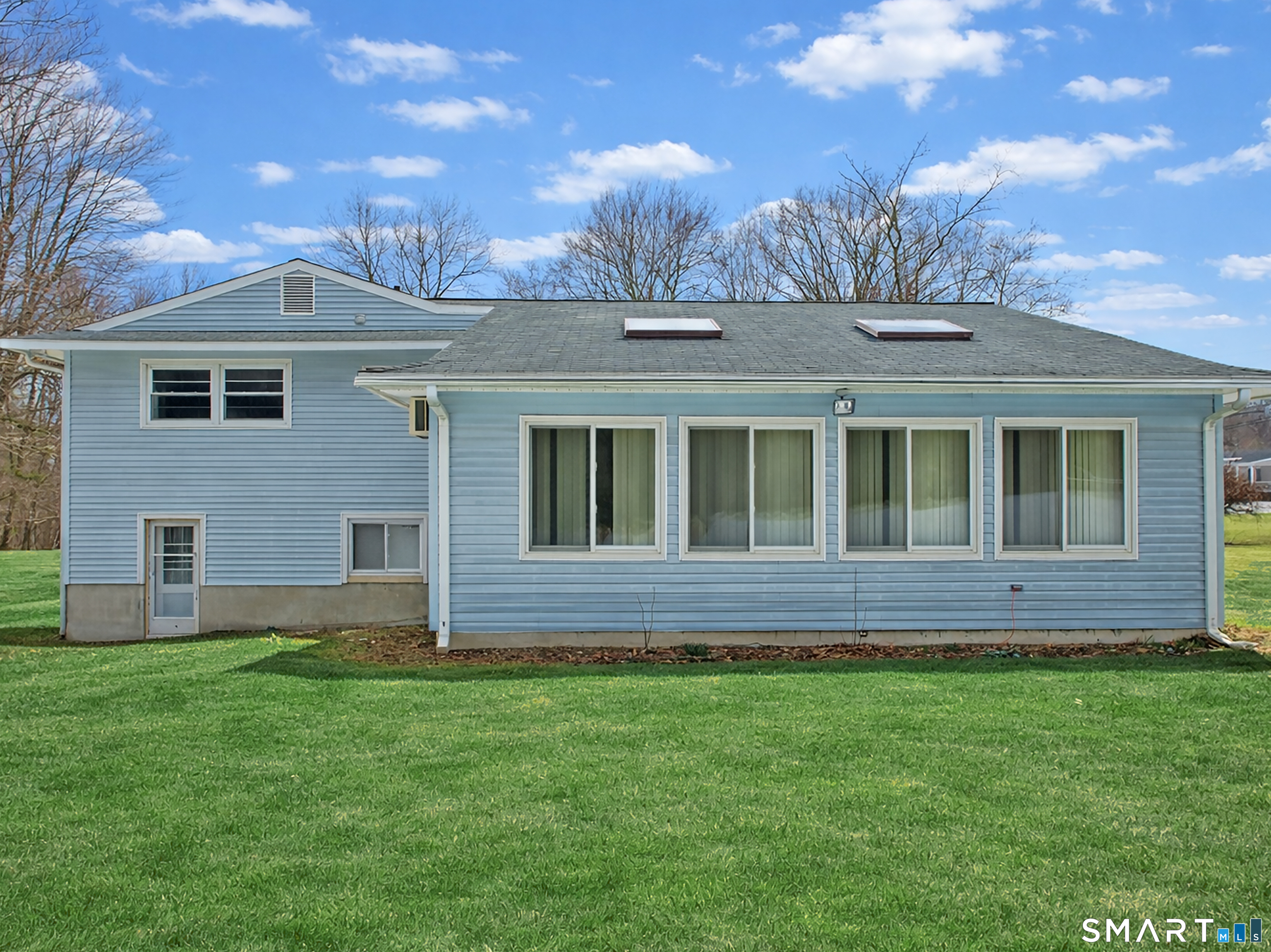 Homes for sale in Monroe, CT | 60 Hawthorne Dr, Monroe, CT 06468 | MLS# 24158175