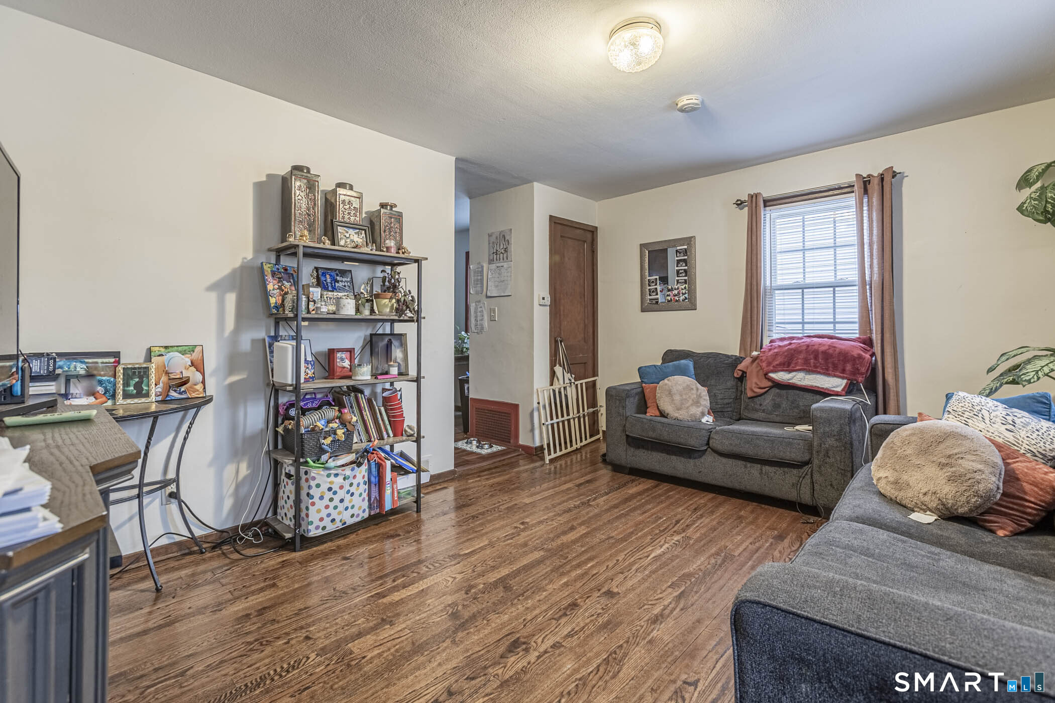 Homes for sale in Manchester, CT | 113 Waddell Rd, Manchester, CT 06040 | MLS# 24157435