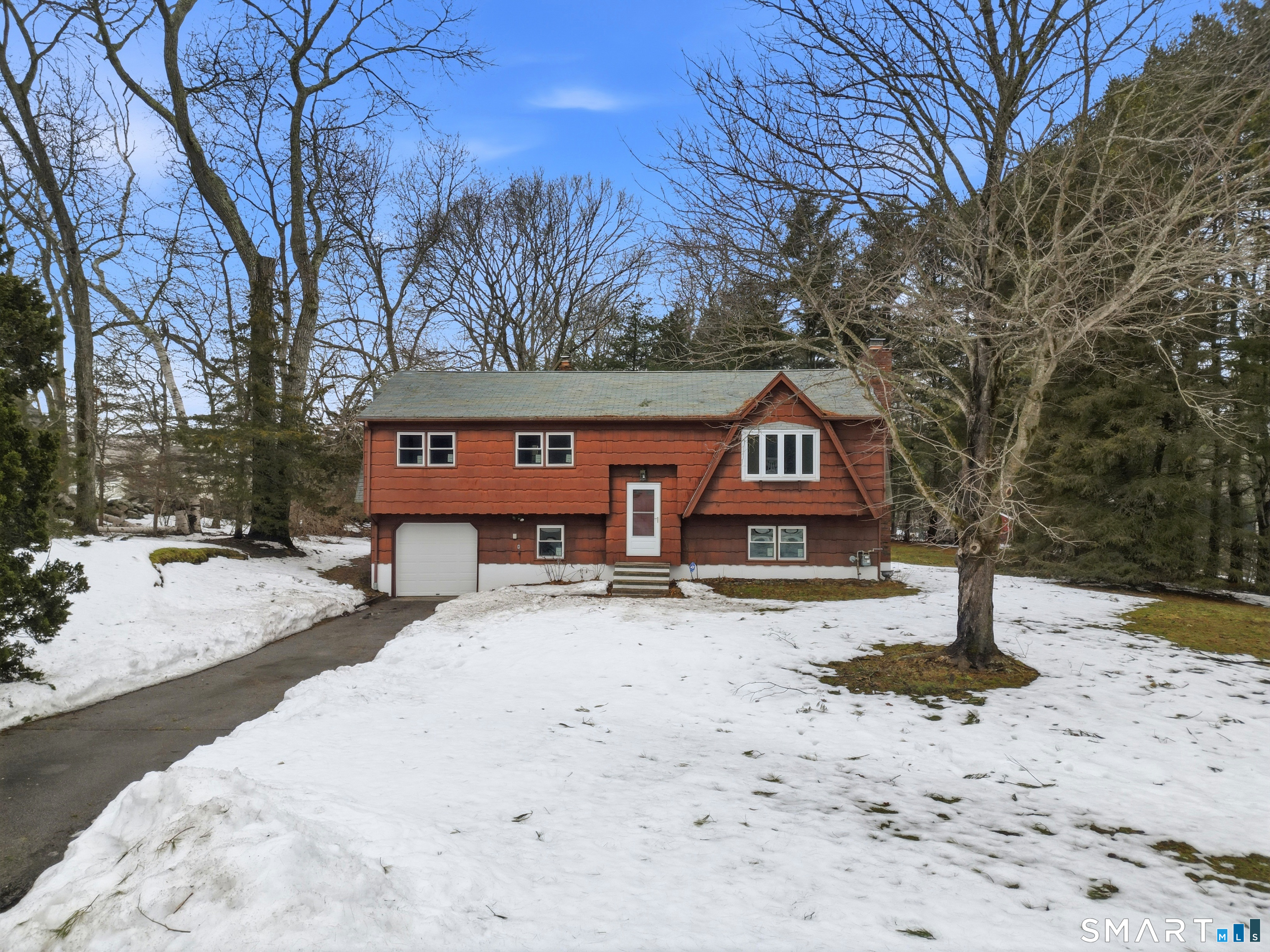 Homes for sale in Stonington, CT | 11 Somersett Dr, Stonington, CT 06379 | MLS# 24150042