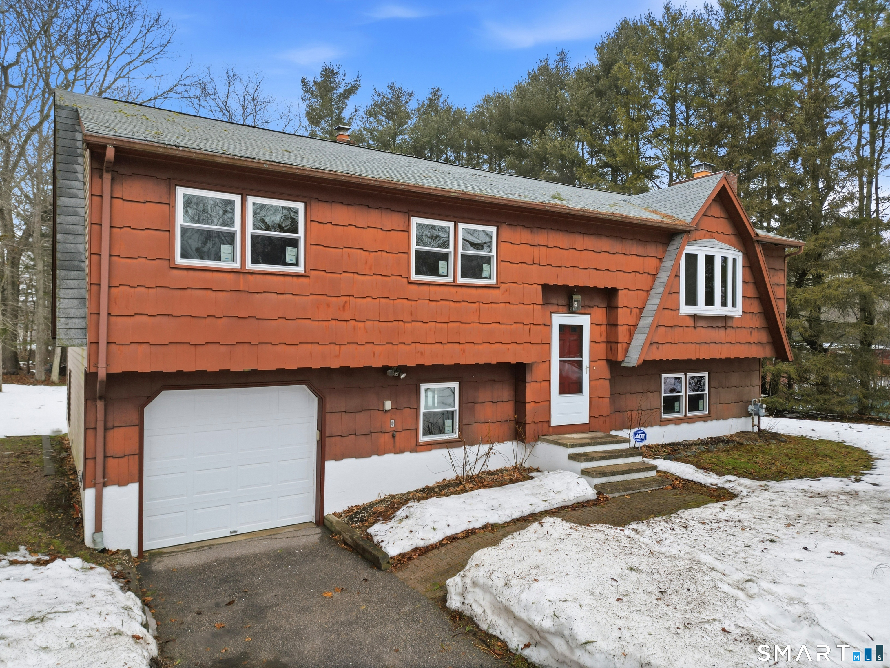 Homes for sale in Stonington, CT | 11 Somersett Dr, Stonington, CT 06379 | MLS# 24150042