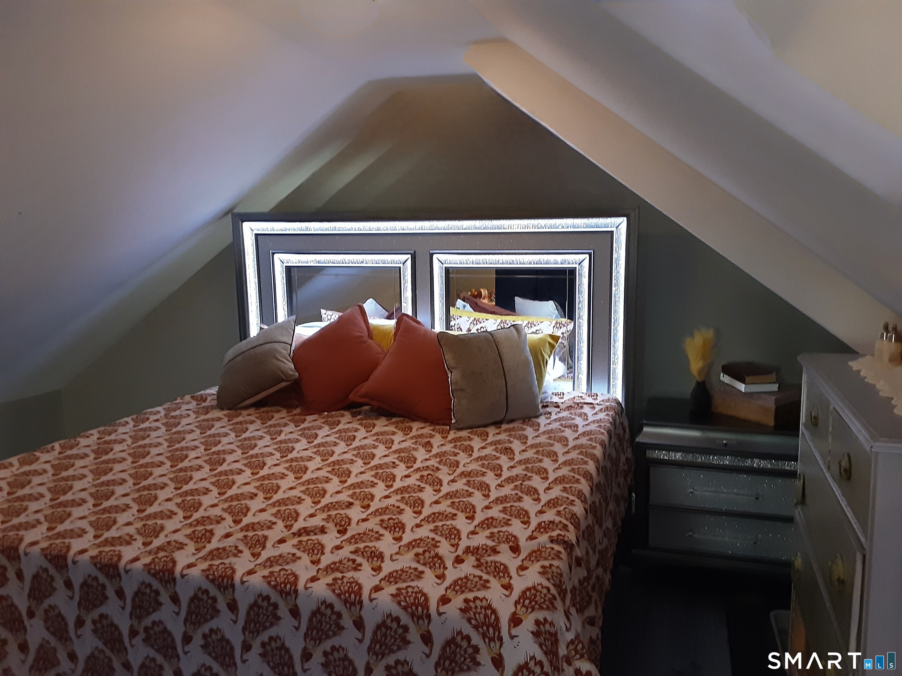 Homes for sale in Stratford, CT | 62 Saint Michaels Ave, Stratford, CT 06614 | MLS# 24156619