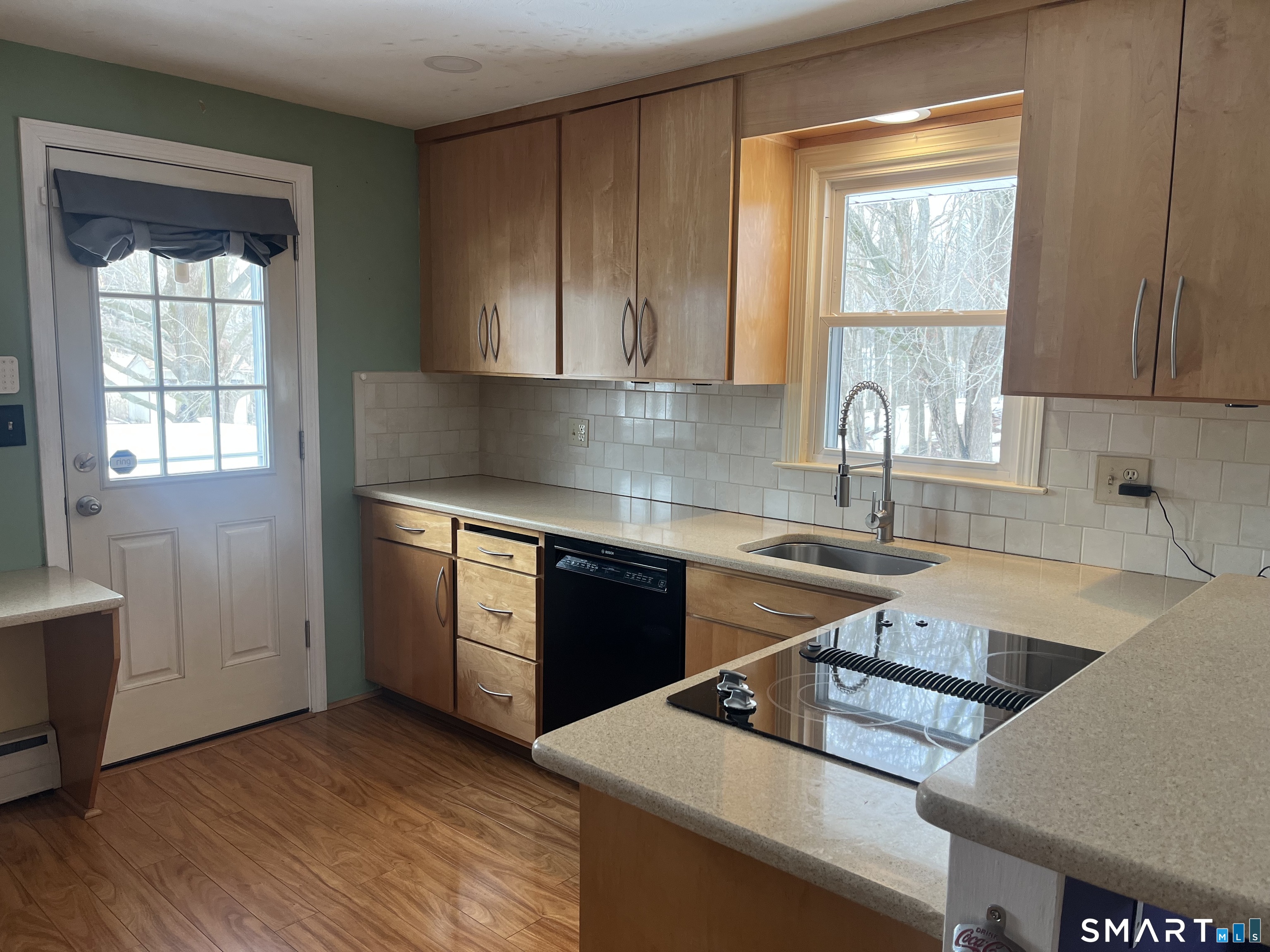 Homes for sale in Manchester, CT | 231 Keeney St, Manchester, CT 06040 | MLS# 24158227