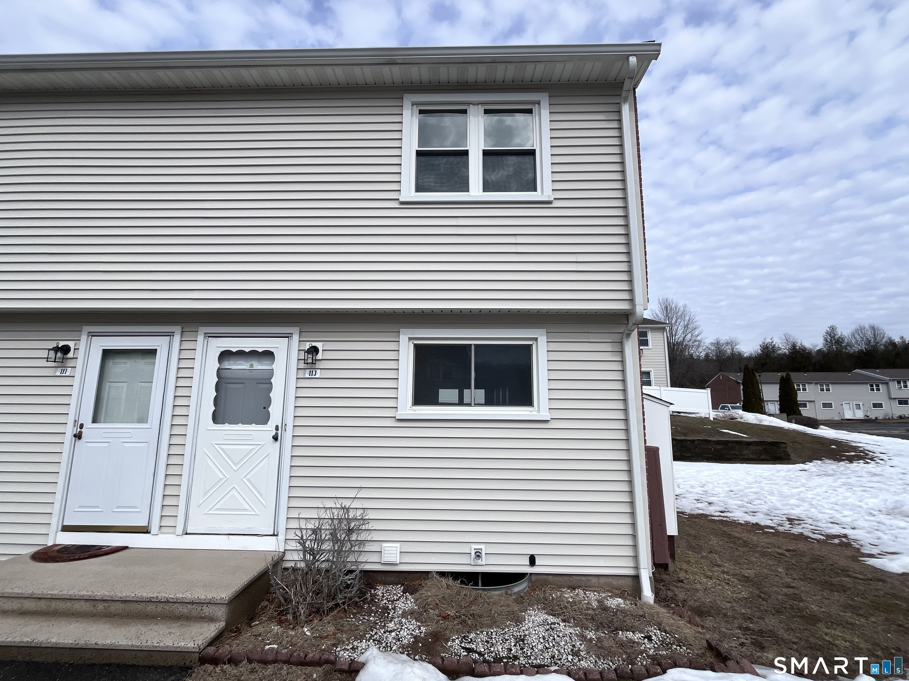 Homes for sale in Naugatuck, CT | 1081 New Haven Rd #11J, Naugatuck, CT 06770 | MLS# 24151767