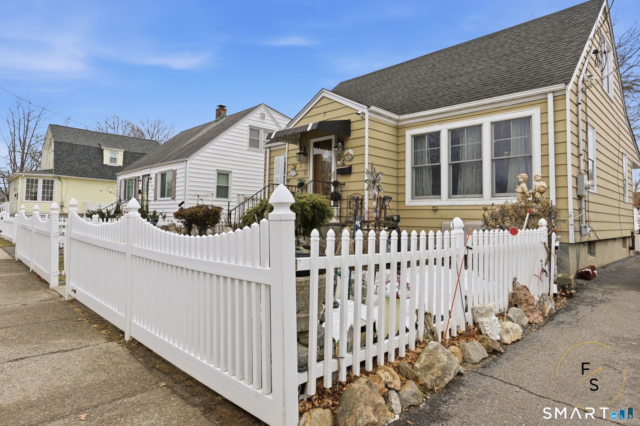 Homes for sale in Stratford, CT | 515 Birdseye St, Stratford, CT 06615 | MLS# 24156417