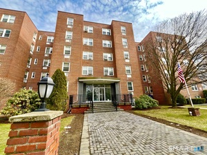 39 Glenbrook Road, Unit 5L