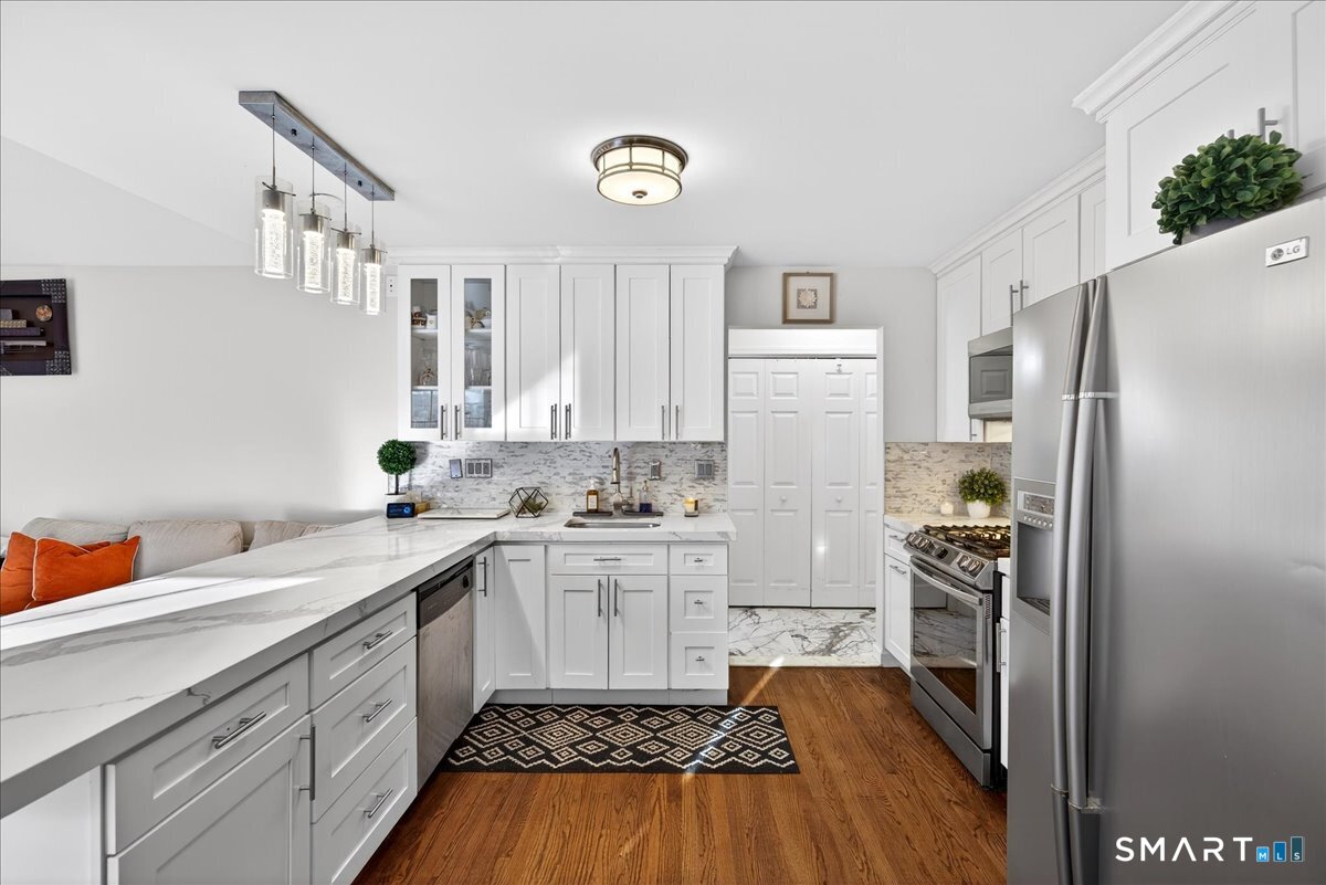 Homes for sale in Stratford, CT | 72 Broadmere Rd, Stratford, CT 06614 | MLS# 24158435