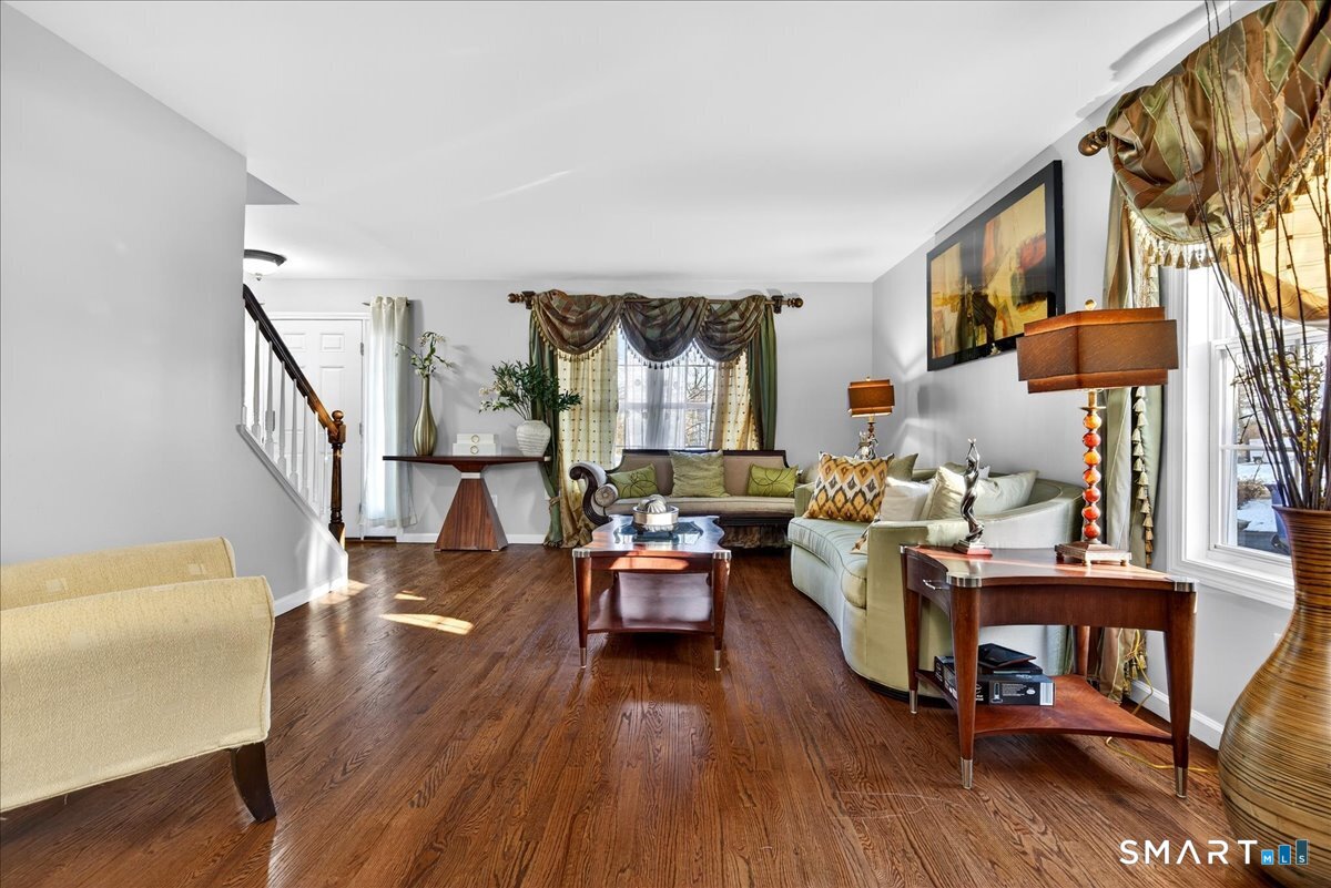 Homes for sale in Stratford, CT | 72 Broadmere Rd, Stratford, CT 06614 | MLS# 24158435