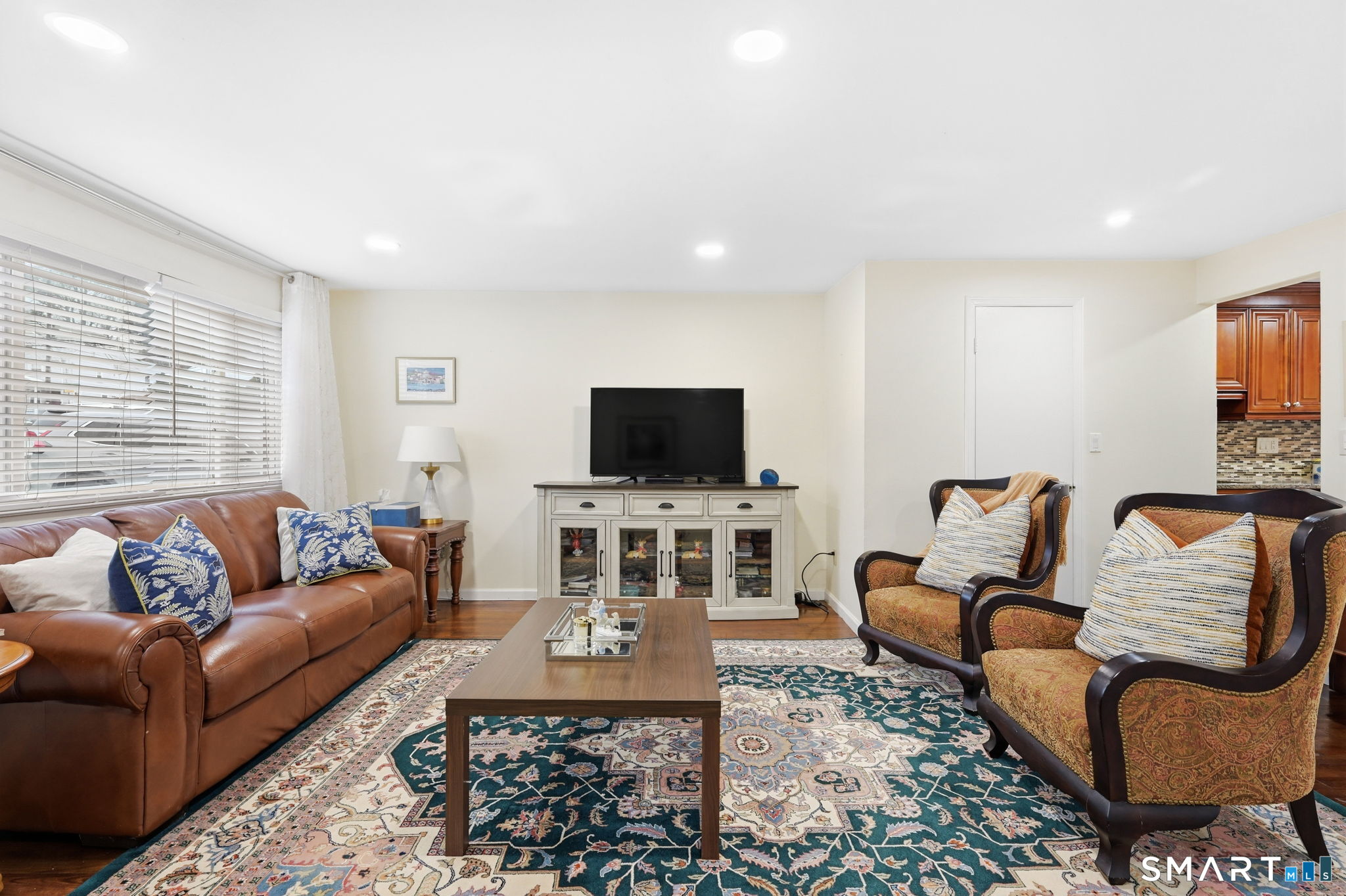 Homes for sale in Stamford, CT | 8 Barnstable Ln, Stamford, CT 06907 | MLS# 24158342