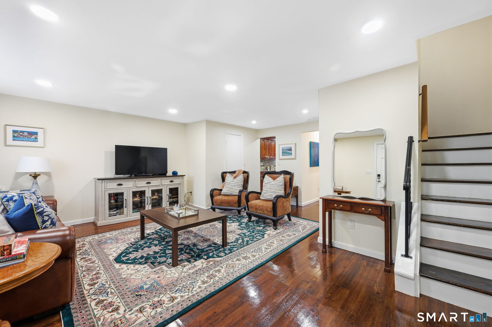 Homes for sale in Stamford, CT | 8 Barnstable Ln, Stamford, CT 06907 | MLS# 24158342