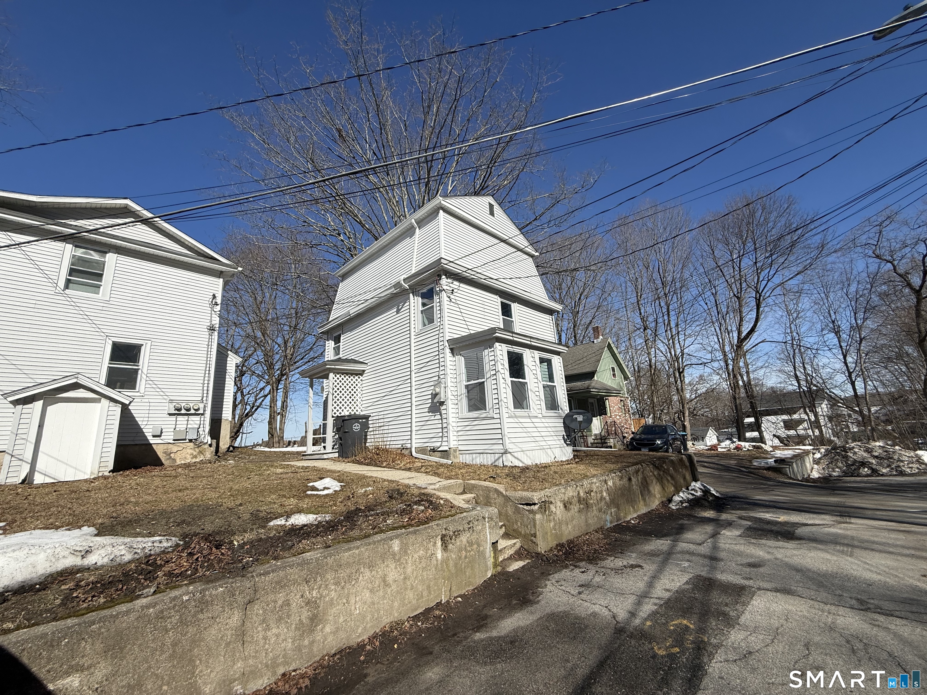 Homes for sale in Putnam, CT | 2 Lyon St, Putnam, CT 06260 | MLS# 24158379