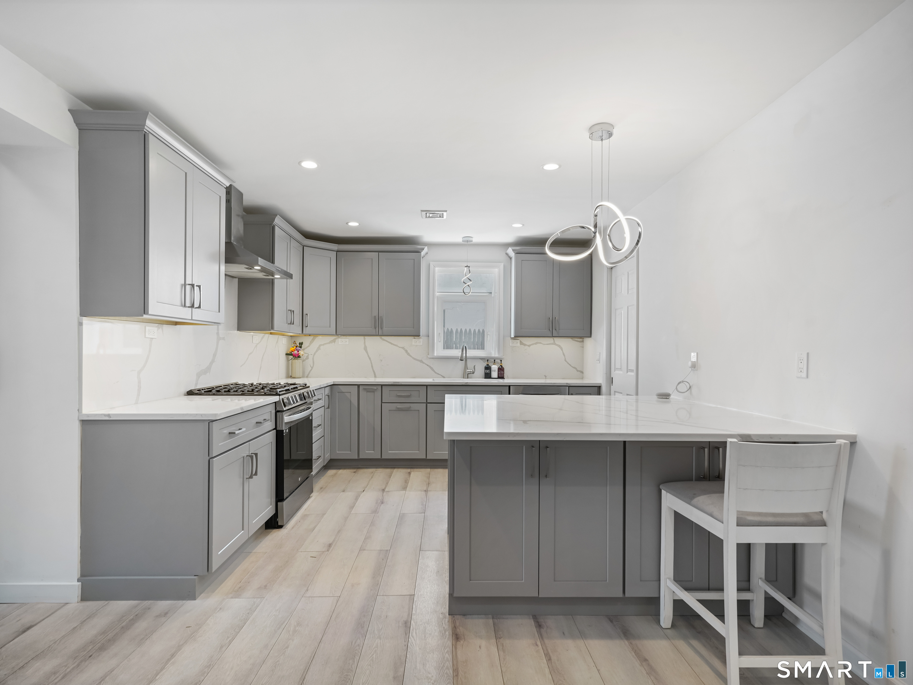 Homes for sale in Stamford, CT | 24 King St, Stamford, CT 06902 | MLS# 24158425