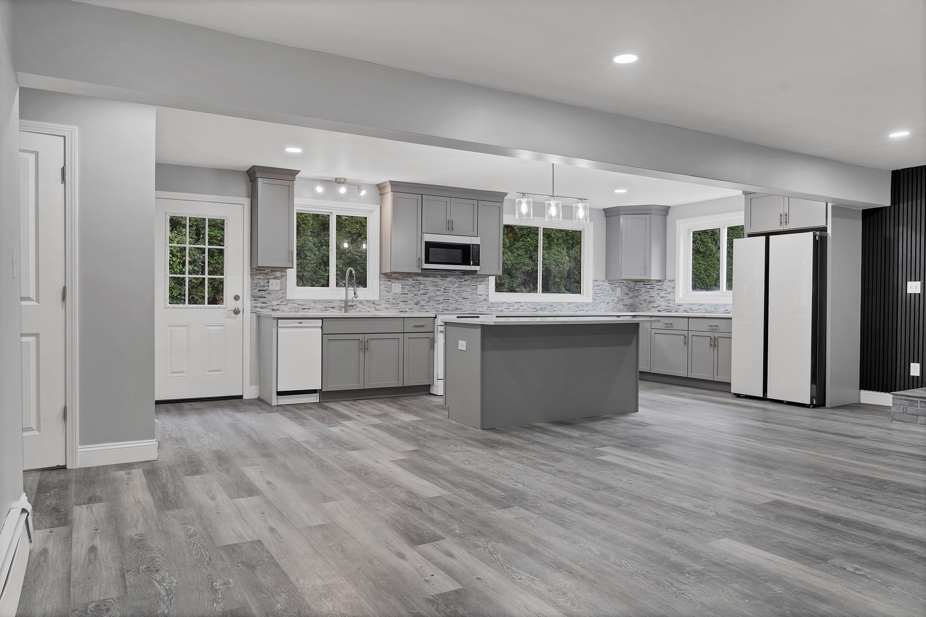 Homes for sale in Newington, CT | 84 Connecticut Ave, Newington, CT 06111 | MLS# 24158562