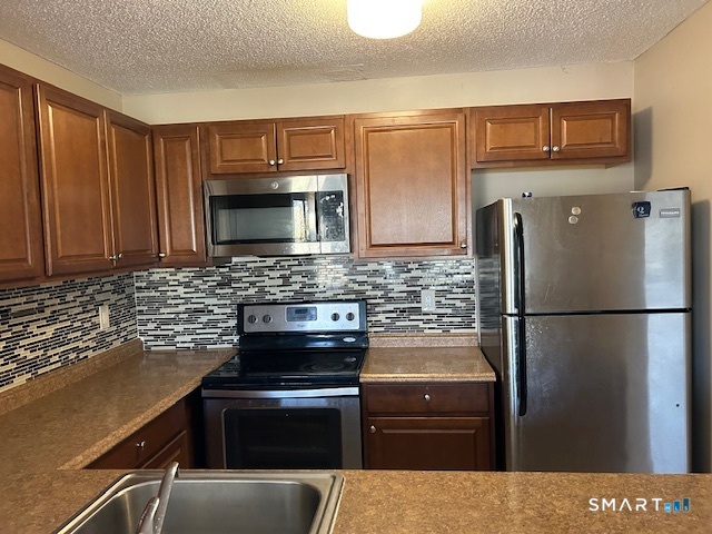 Homes for sale in Hamden, CT | 175 Mill Pond Rd #214, Hamden, CT 06514 | MLS# 24158466