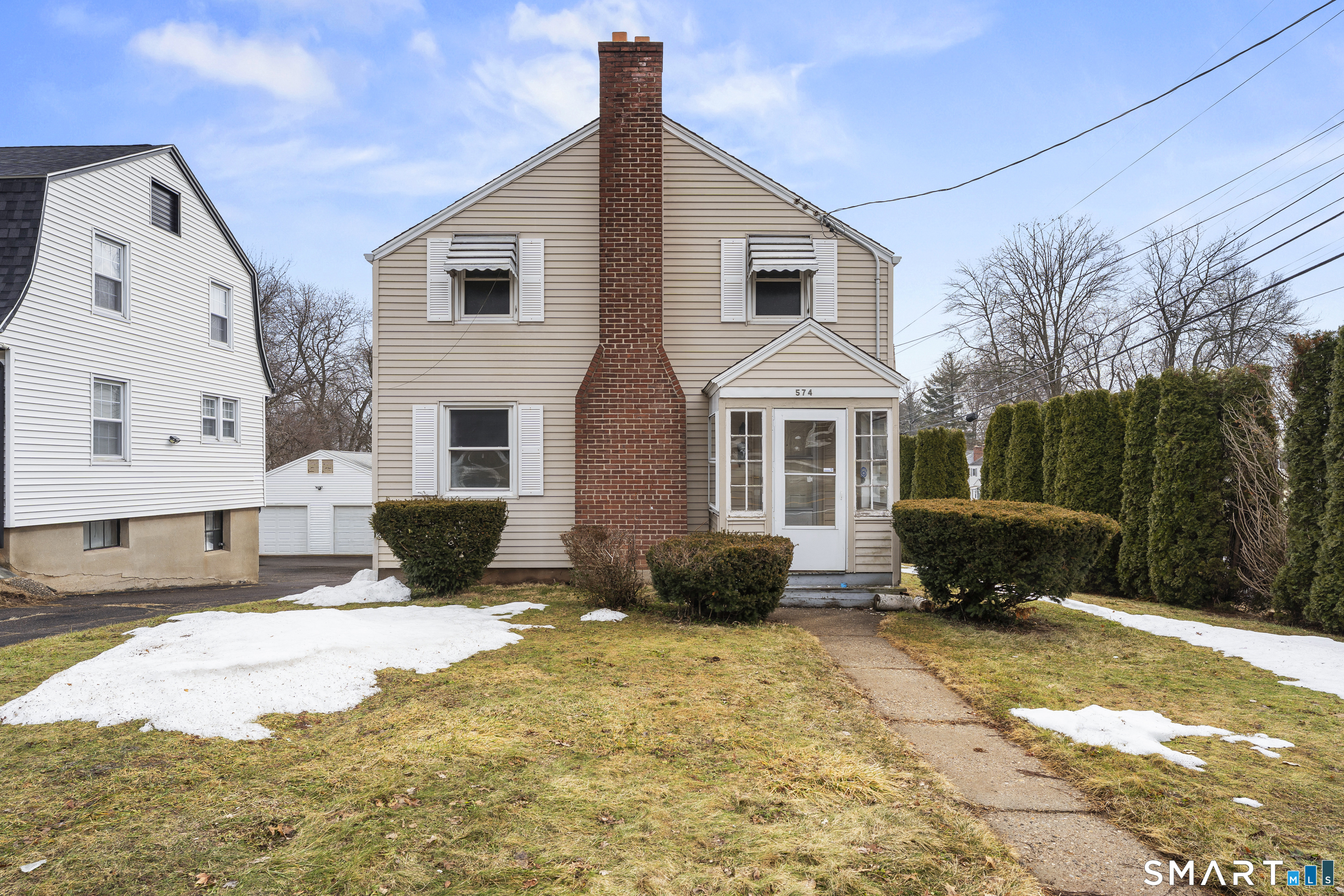 Homes for sale in West Hartford, CT | 574 S Quaker Ln, West Hartford, CT 06110 | MLS# 24151020