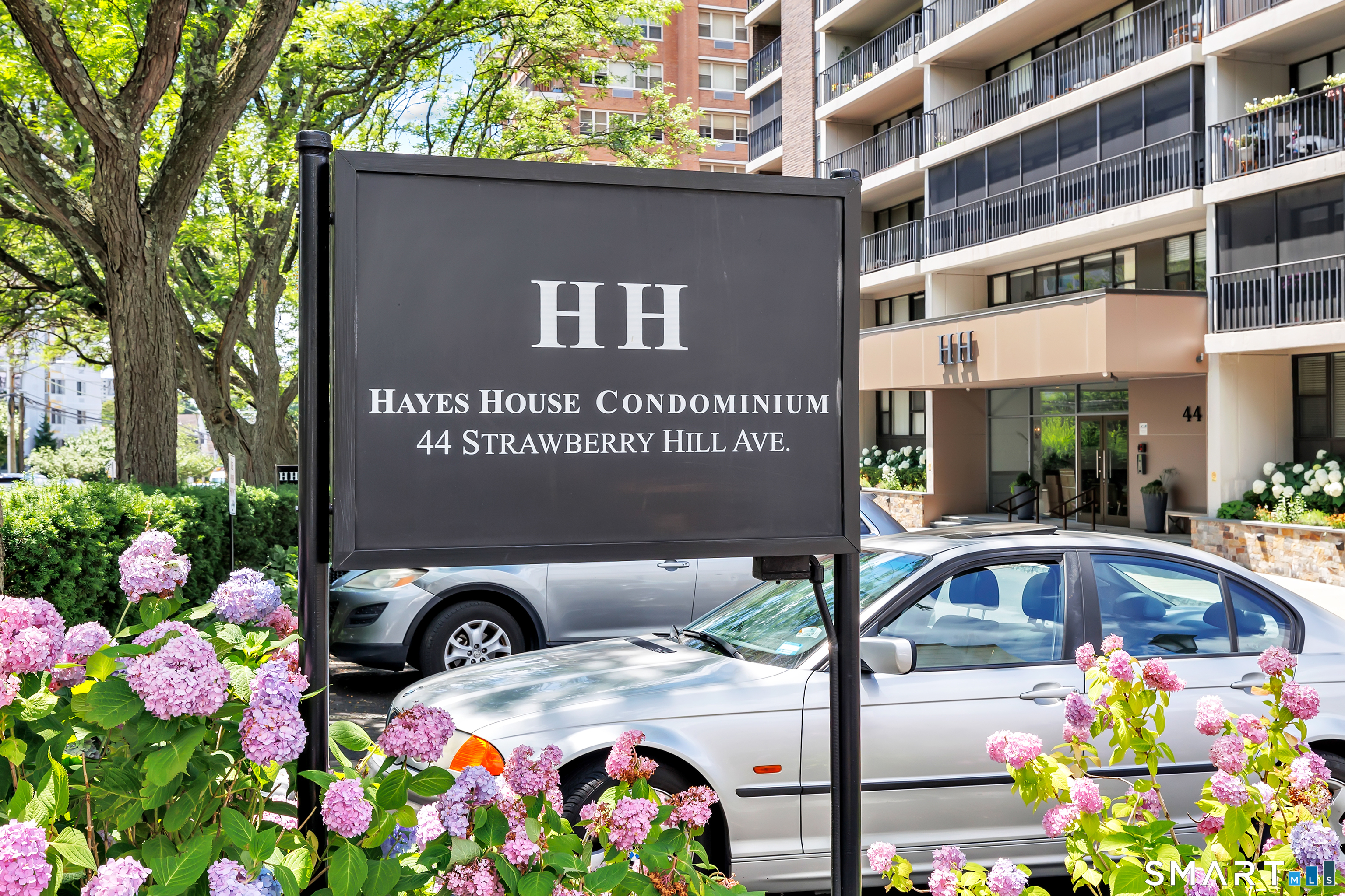 Homes for sale in Stamford, CT | 44 Strawberry Hill Ave #9M, Stamford, CT 06902 | MLS# 24158578