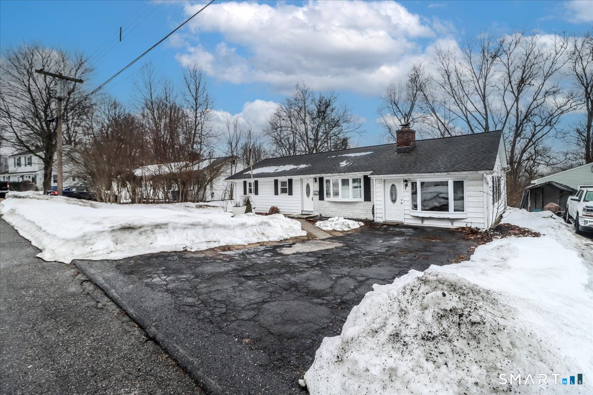 Homes for sale in New Milford, CT | 12 High View Rd, New Milford, CT 06776 | MLS# 24158723