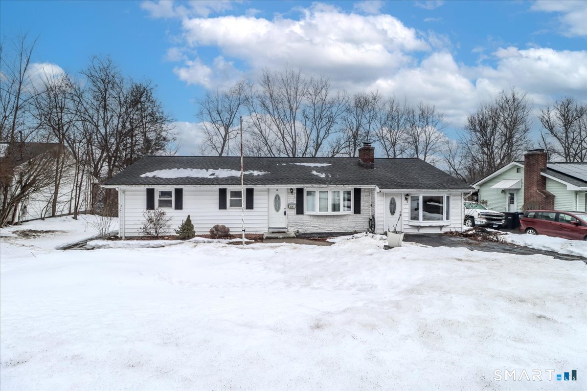 Homes for sale in New Milford, CT | 12 High View Rd, New Milford, CT 06776 | MLS# 24158723
