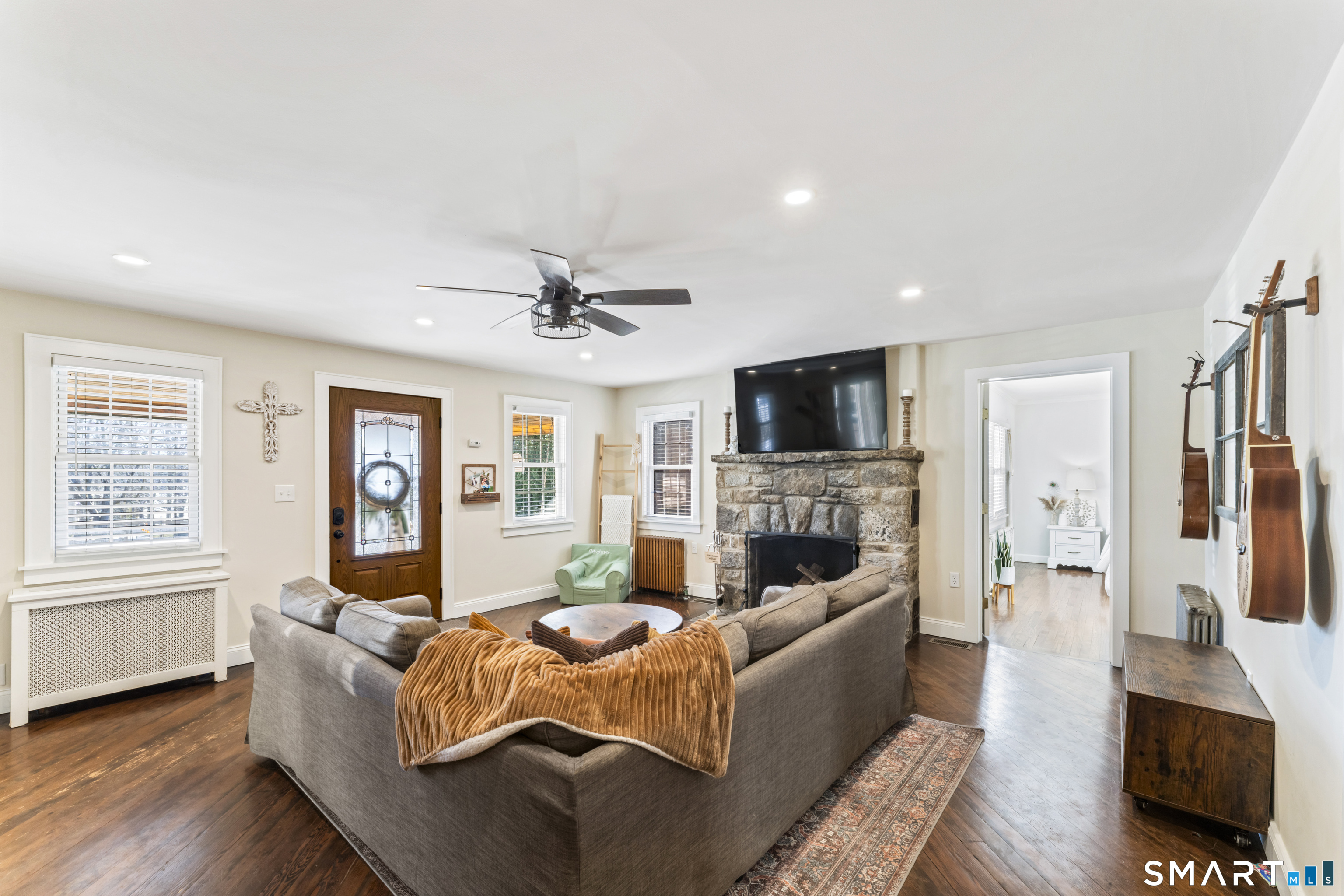 Homes for sale in New Fairfield, CT | 5 Hampton Rd, New Fairfield, CT 06812 | MLS# 24157012