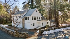 14 Chestnut Hill Road