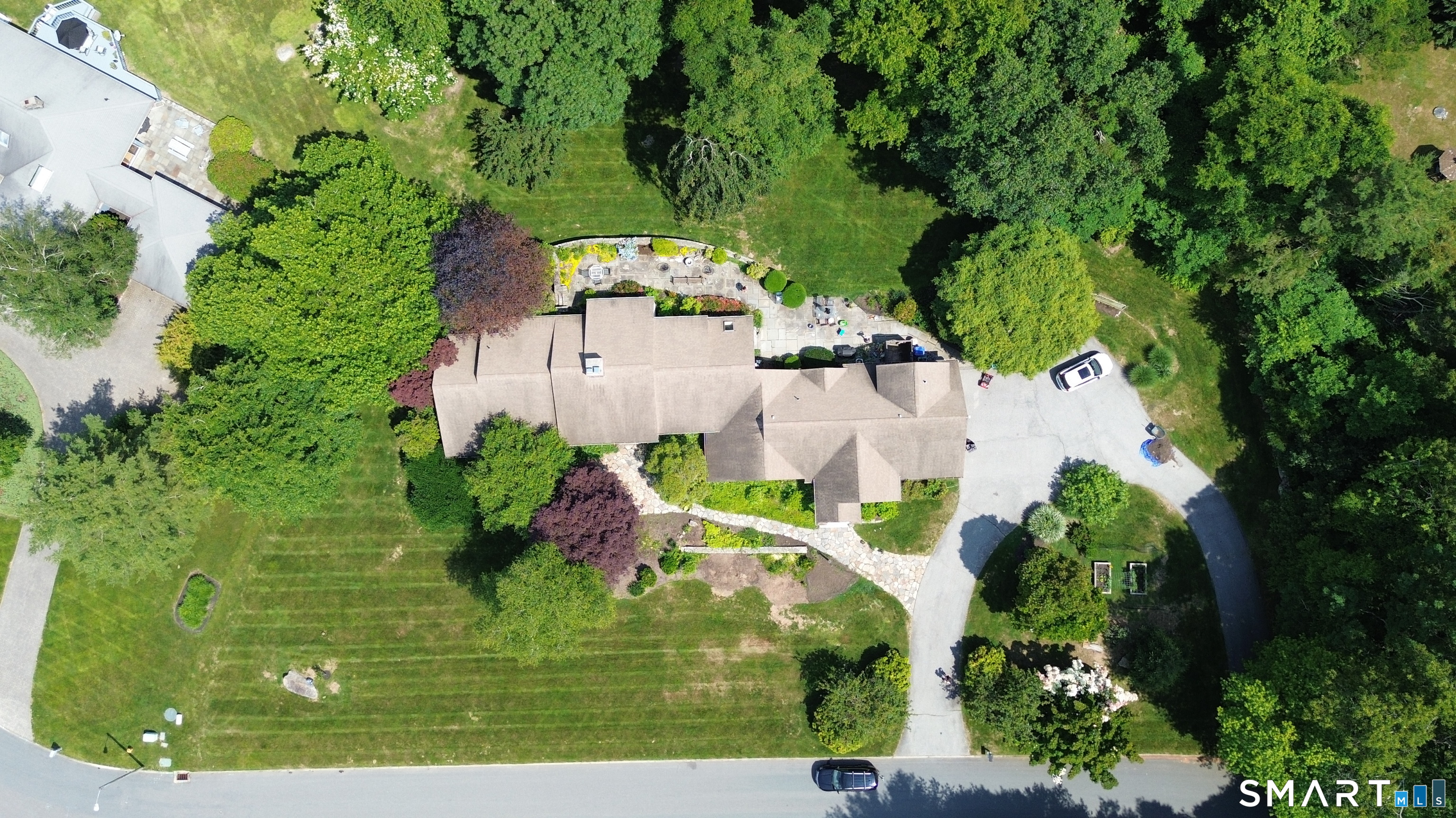 Homes for sale in Waterford, CT | 3 Westwood Dr, Waterford, CT 06385 | MLS# 24158871