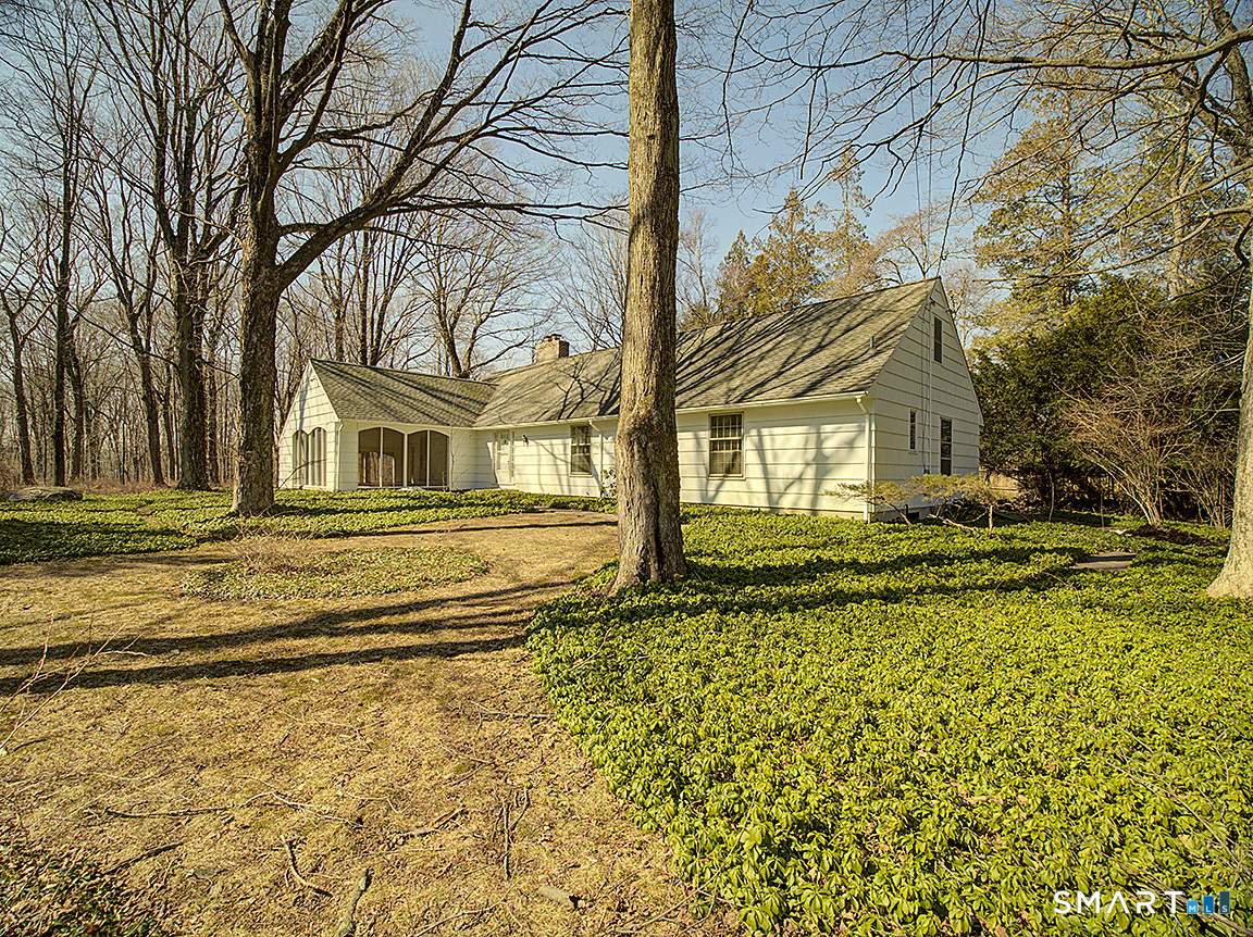 Homes for sale in Woodbridge, CT | 33 Fairground Rd, Woodbridge, CT 06525 | MLS# 24158919