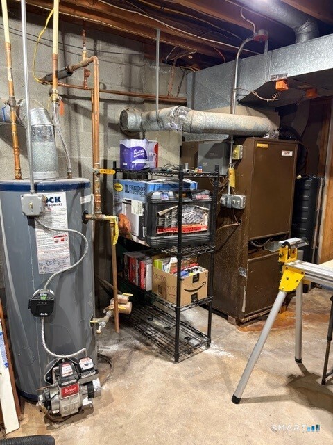 Homes for sale in Woodbridge, CT | 6 Cornfield Ln, Woodbridge, CT 06525 | MLS# 24157271