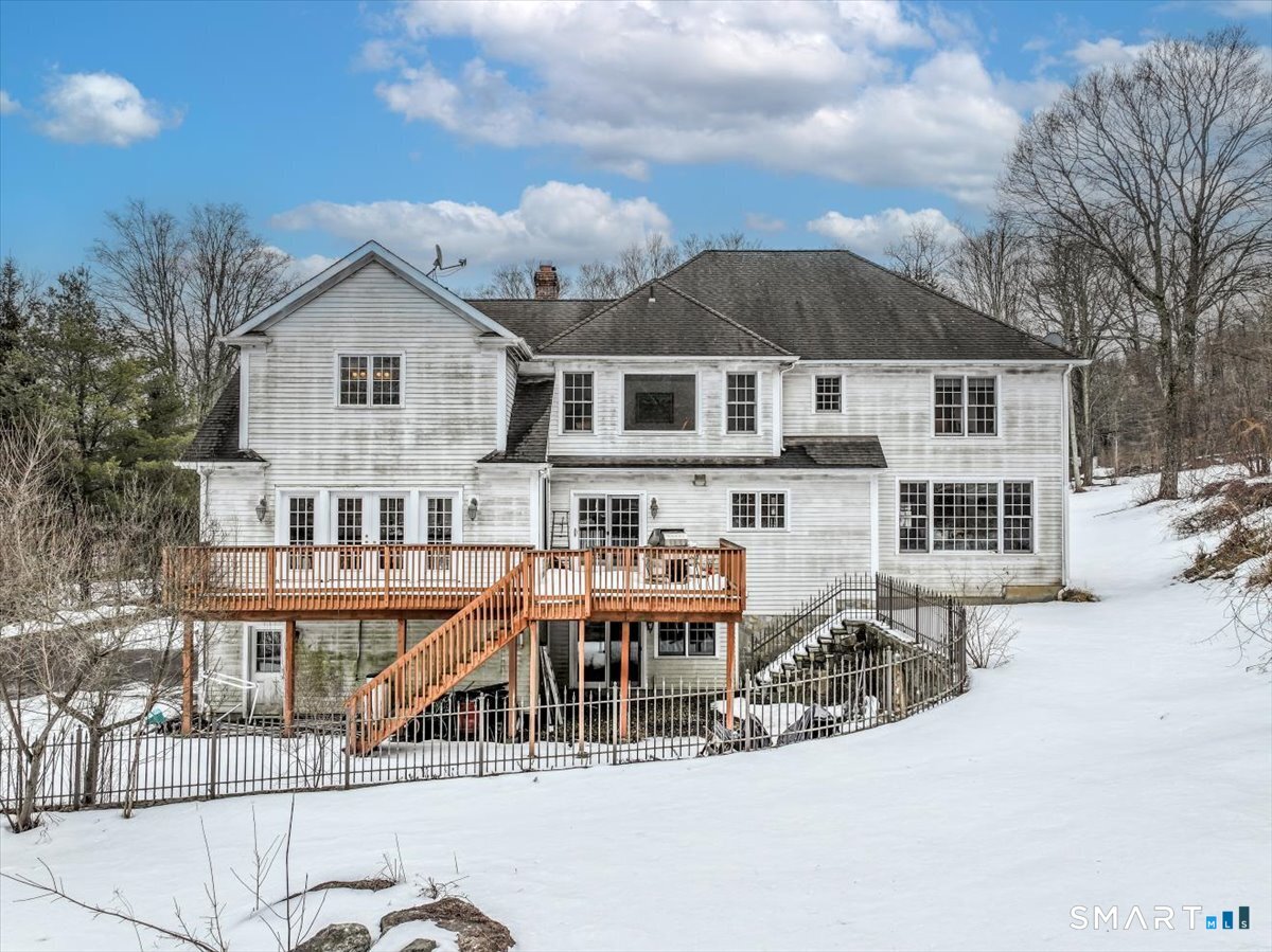 Homes for sale in Easton, CT | 80 Maple Rd, Easton, CT 06612 | MLS# 24158977