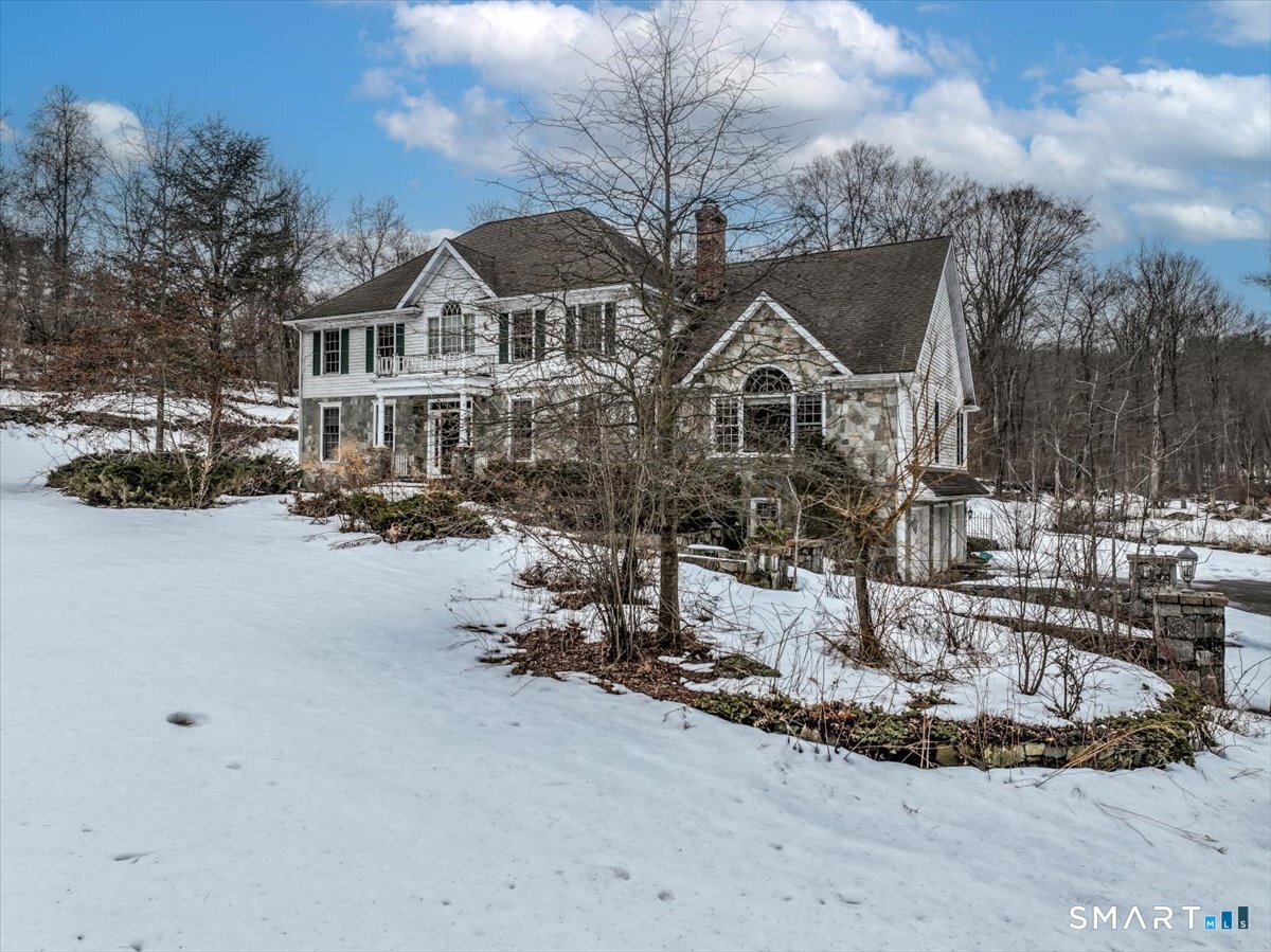 Homes for sale in Easton, CT | 80 Maple Rd, Easton, CT 06612 | MLS# 24158977