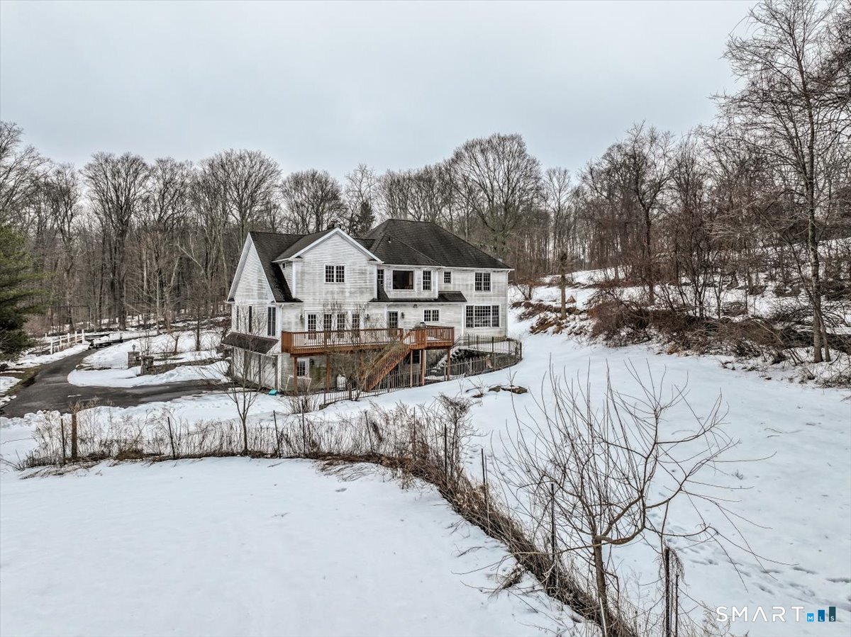 Homes for sale in Easton, CT | 80 Maple Rd, Easton, CT 06612 | MLS# 24158977