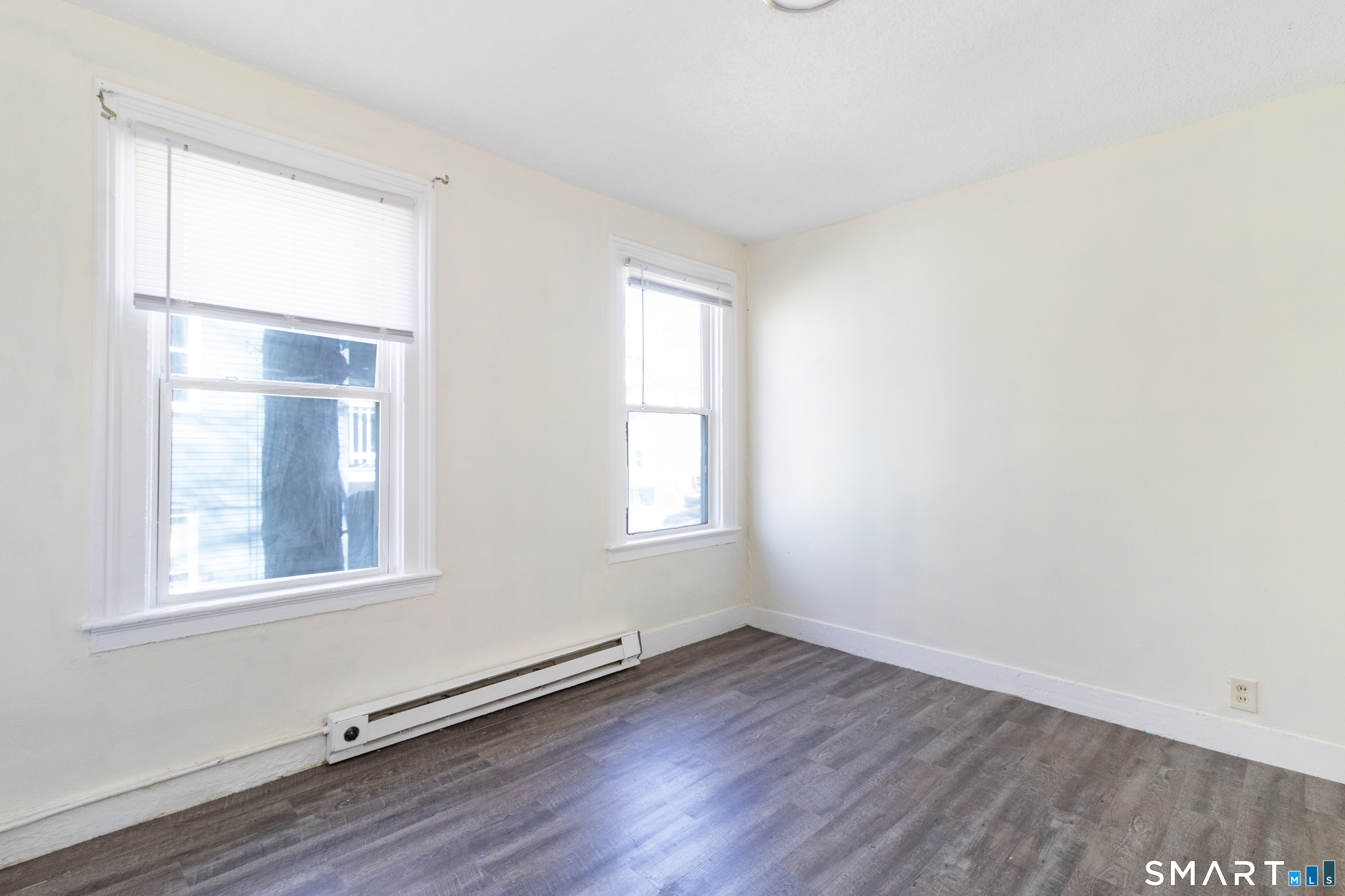 Homes for sale in Waterbury, CT | 23 Beacon St, Waterbury, CT 06704 | MLS# 24155841