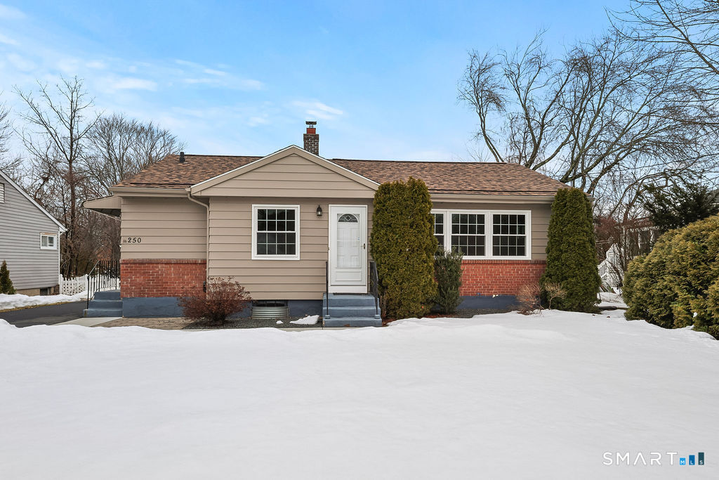 Homes for sale in Wethersfield, CT | 250 Edward St, Wethersfield, CT 06109 | MLS# 24159076