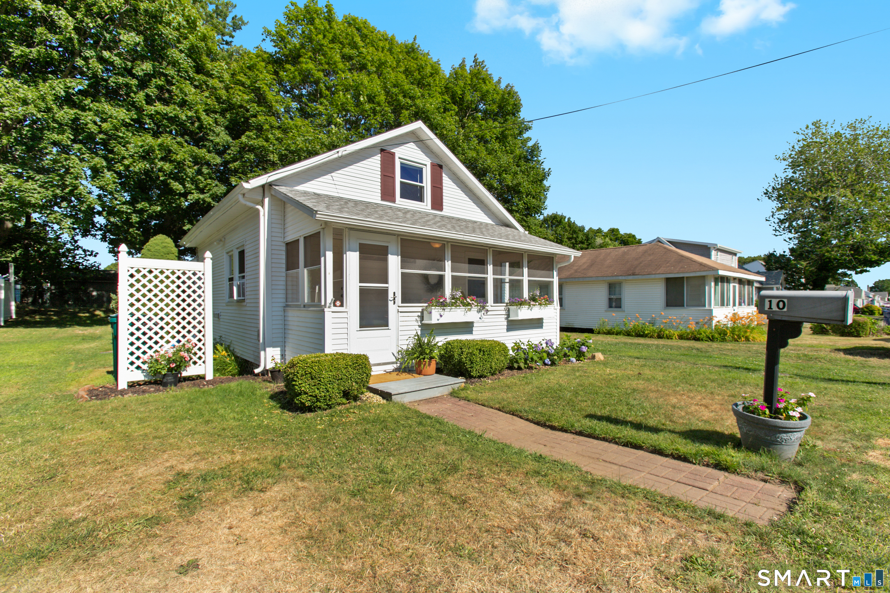 Homes for sale in Old Lyme, CT | 10 Portland Ave, Old Lyme, CT 06371 | MLS# 24159085