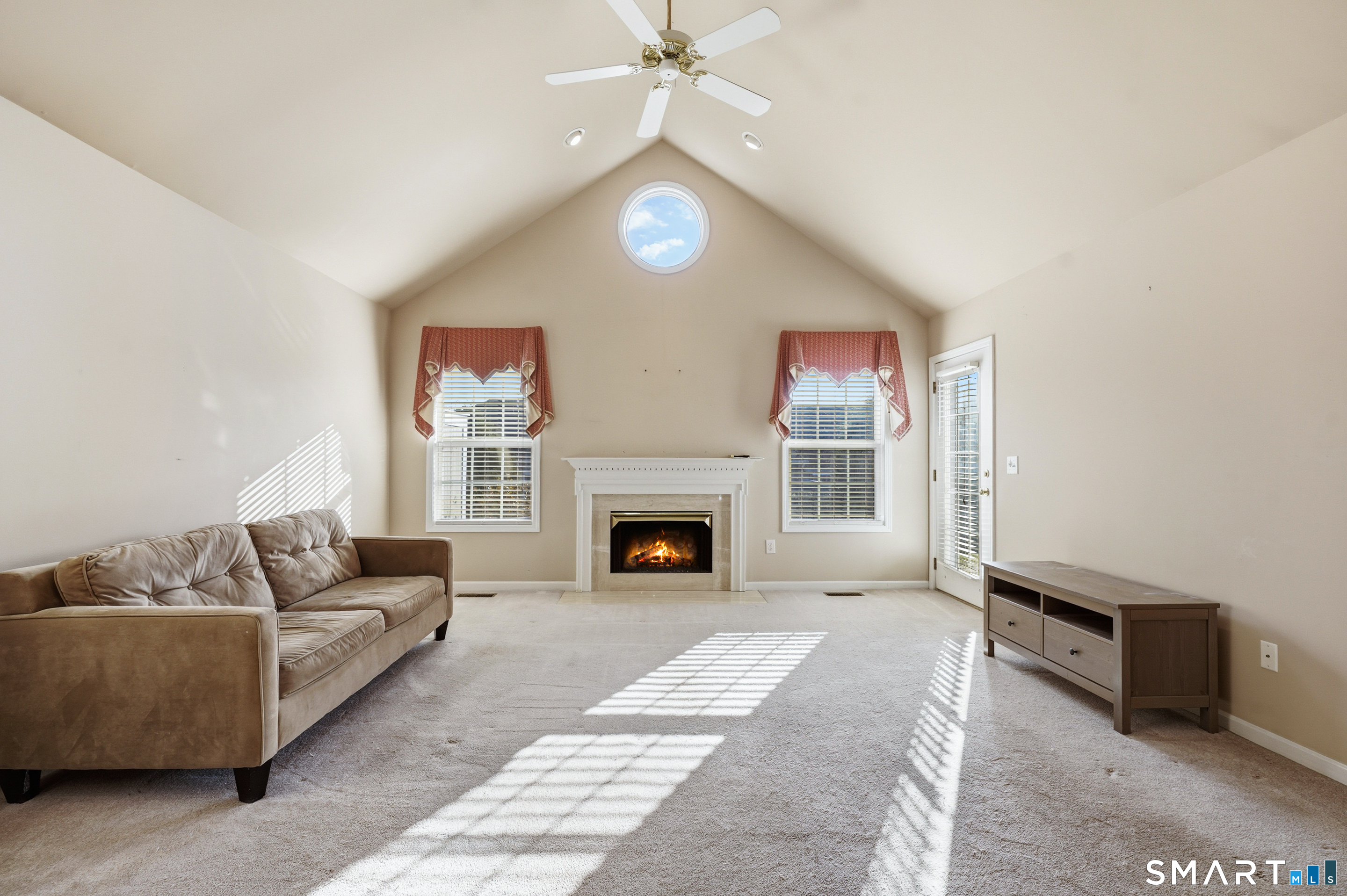 Homes for sale in Newtown, CT | 31 Saint George Pl #31, Newtown, CT 06482 | MLS# 24153922