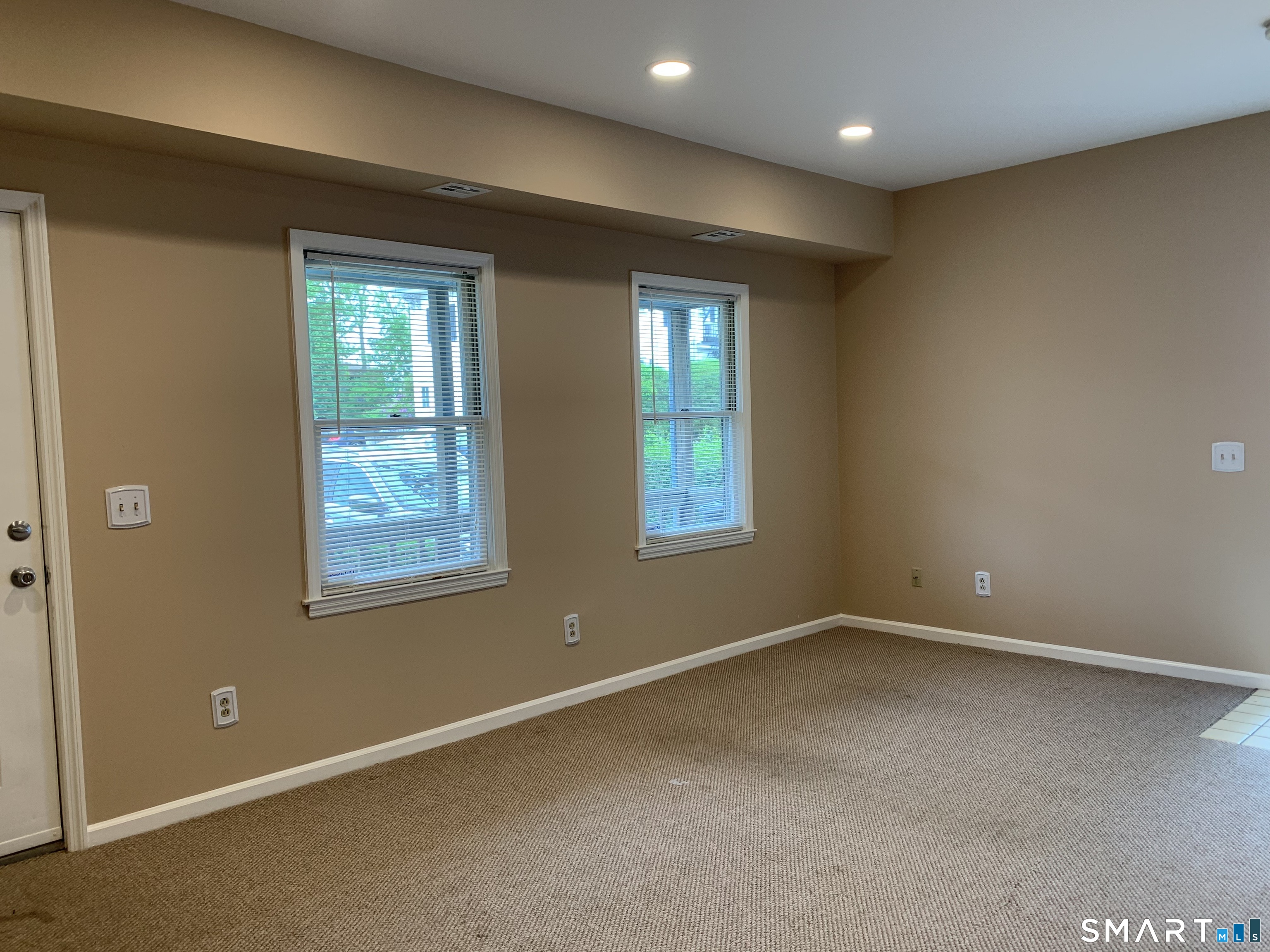 Homes for sale in Norwalk, CT | 8 Taylor Ave #APT 2, Norwalk, CT 06854 | MLS# 24158619