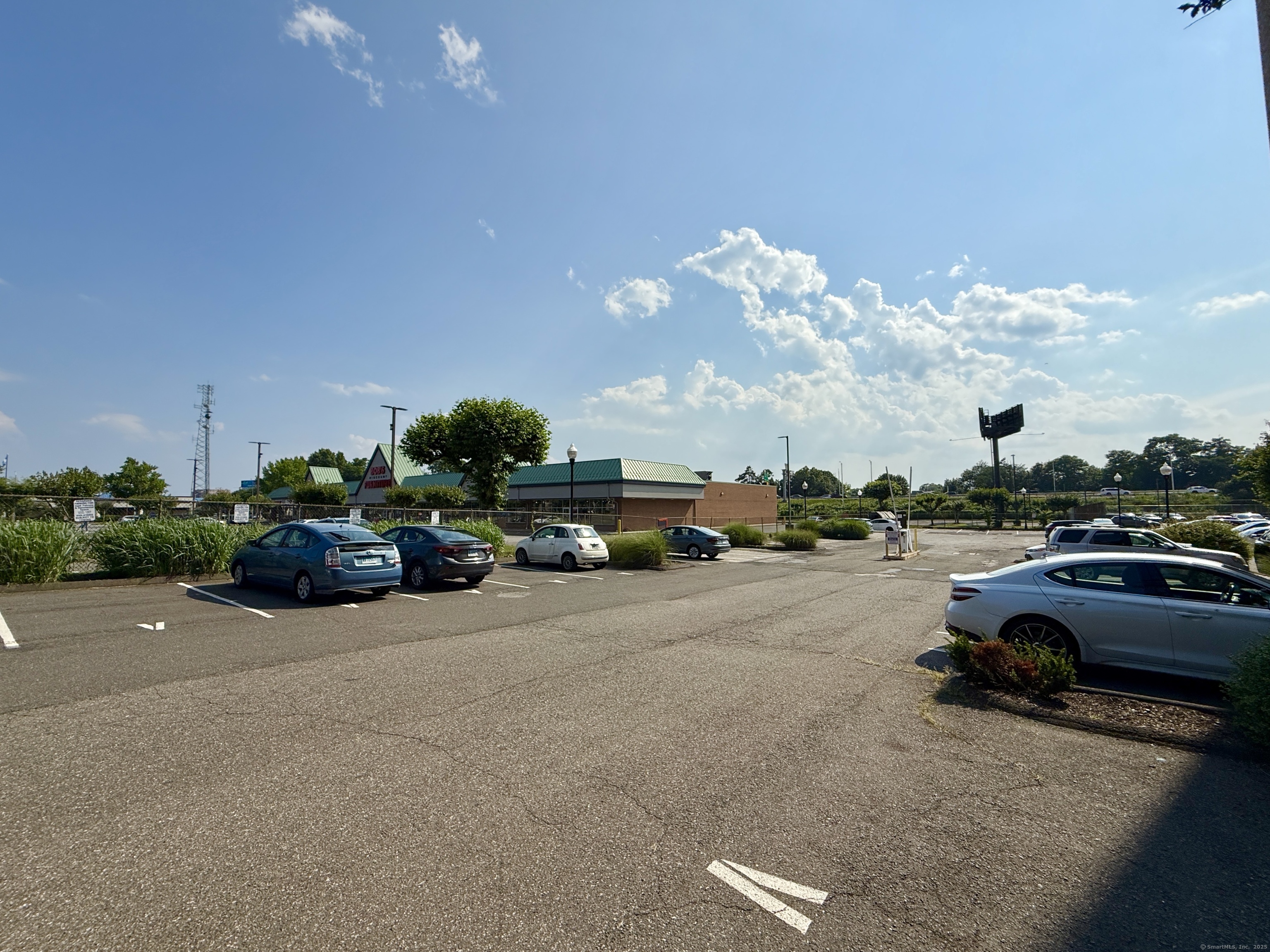 Homes for sale in Bridgeport, CT | 881 Lafayette Blvd #2H, Bridgeport, CT 06604 | MLS# 24159251