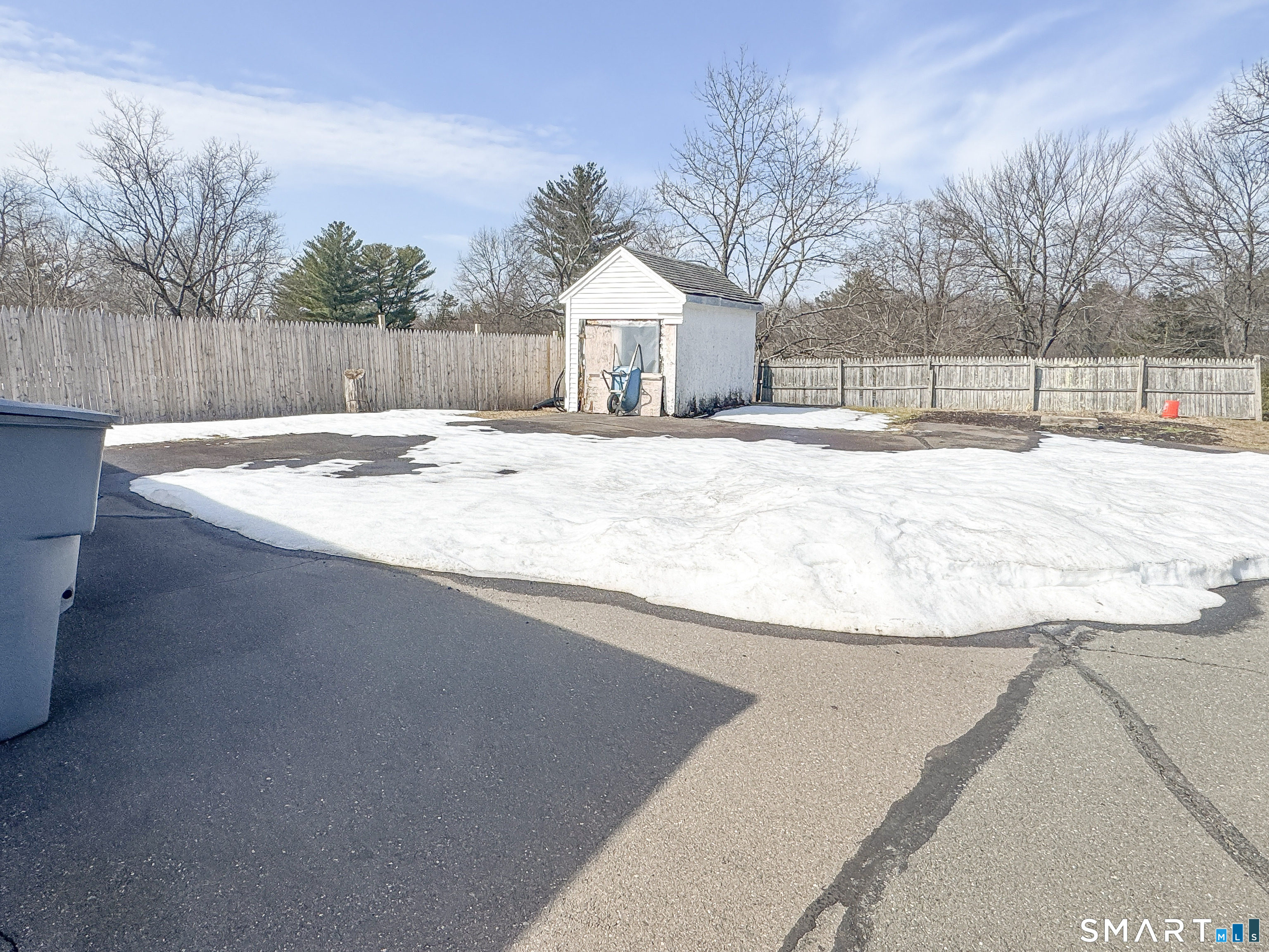 Homes for sale in Enfield, CT | 15 Pine Hill Rd, Enfield, CT 06082 | MLS# 24159190