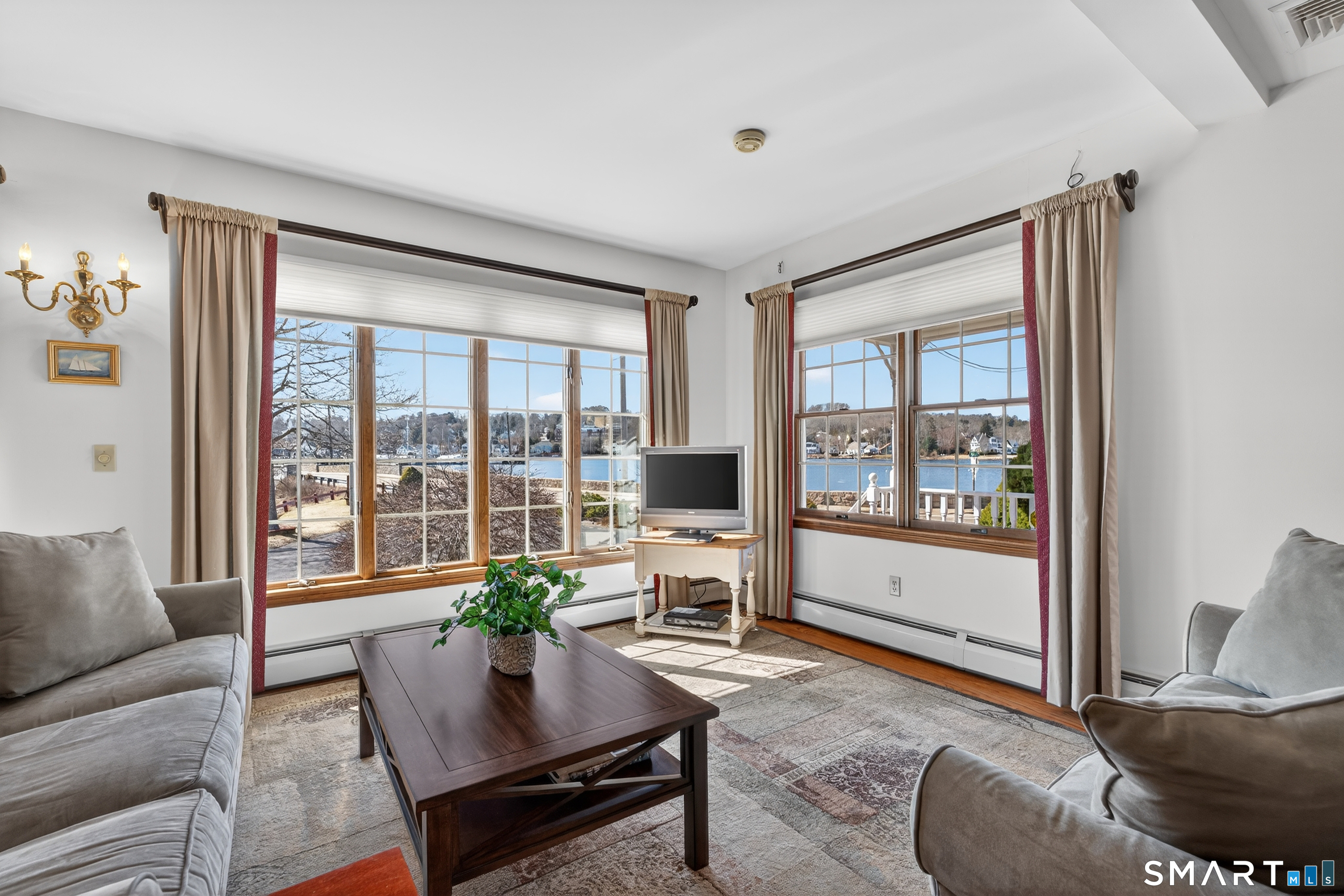 Homes for sale in Stonington, CT | 40 Holmes St, Stonington, CT 06355 | MLS# 24150188