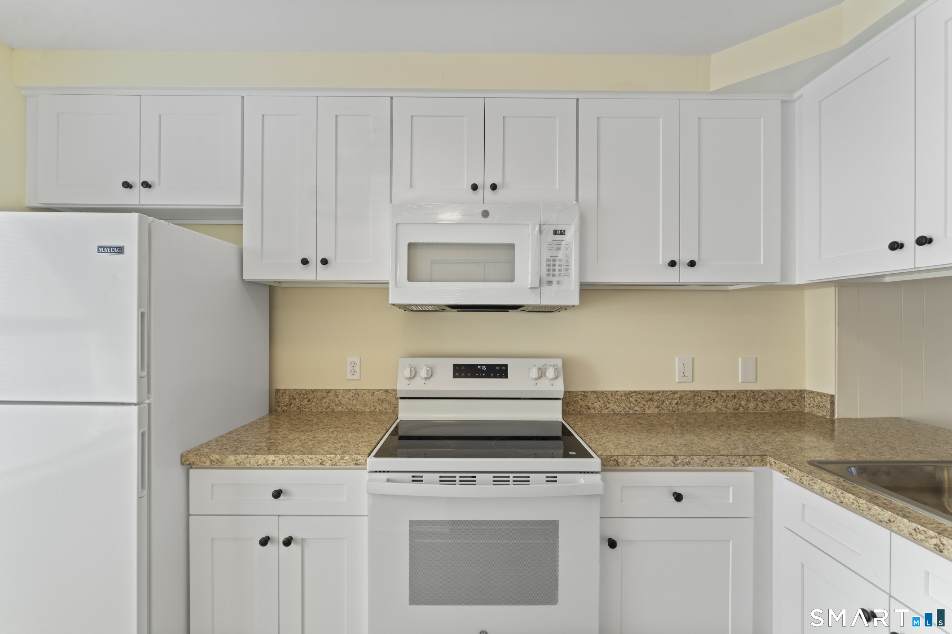 Homes for sale in Stamford, CT | 186 Stillwater Ave #APT 115, Stamford, CT 06902 | MLS# 24158713