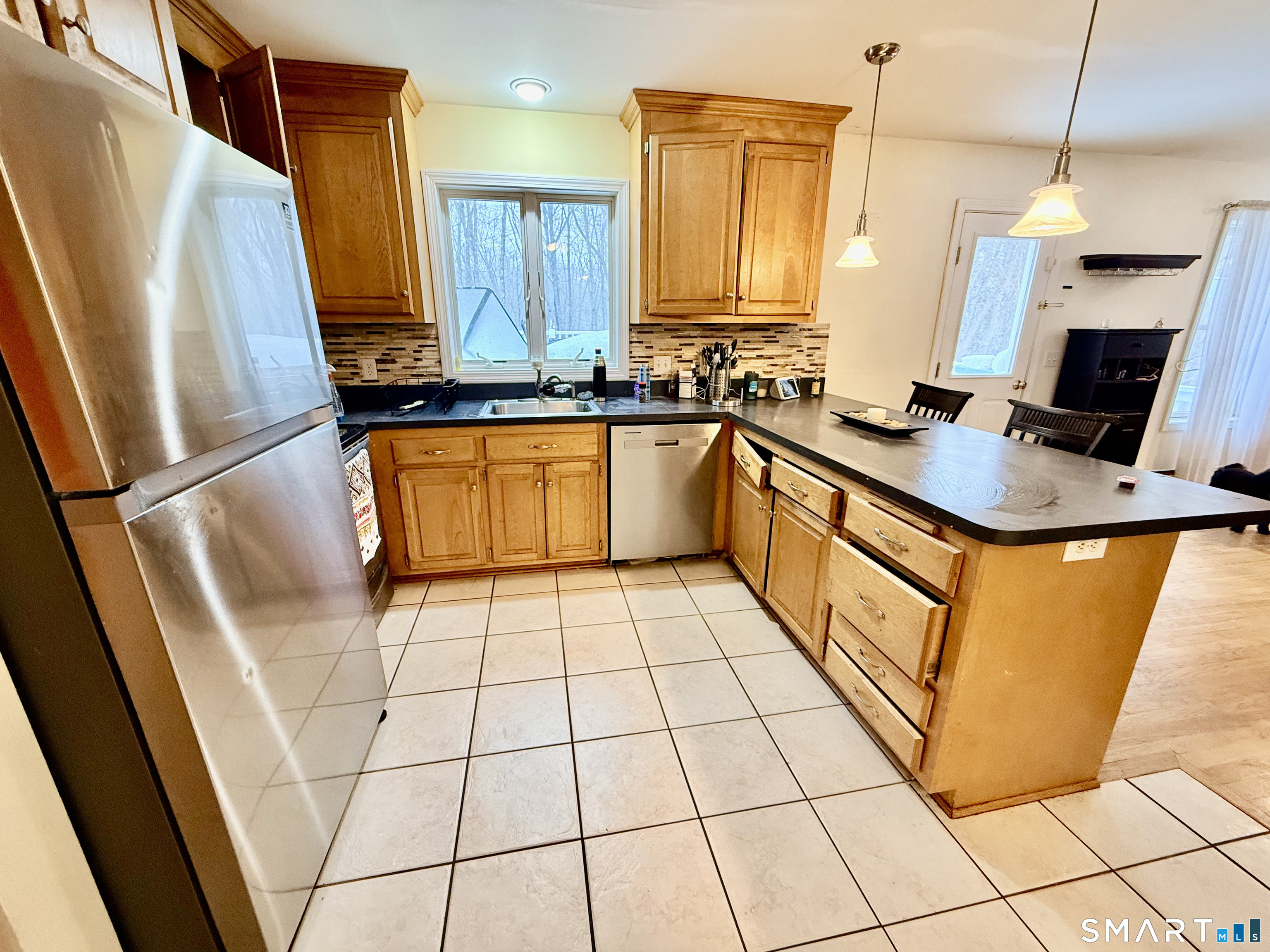 Homes for sale in Montville, CT | 12 Cove Brook Ln, Montville, CT 06382 | MLS# 24159484