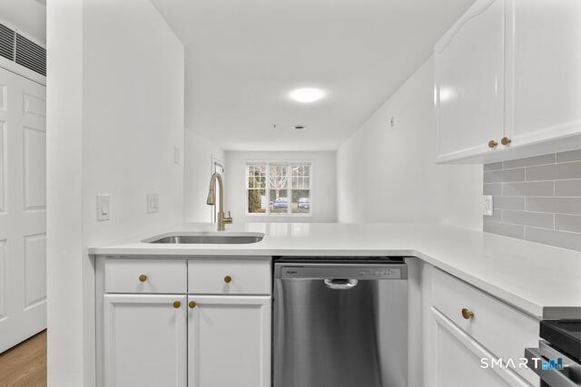 Homes for sale in East Lyme, CT | 468 Main St #111, East Lyme, CT 06357 | MLS# 24159260