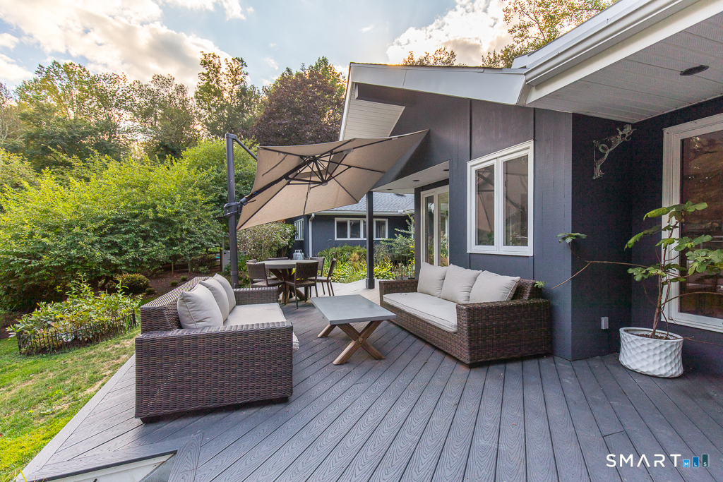 Homes for sale in Woodbridge, CT | 5 Mohawk Ln, Woodbridge, CT 06525 | MLS# 24150128