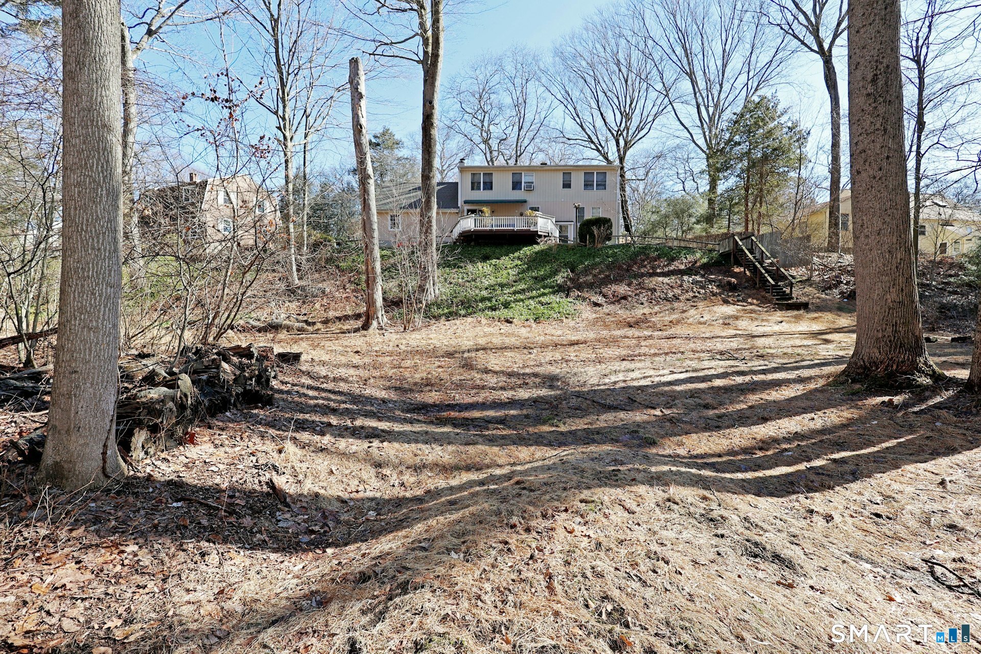 Homes for sale in Fairfield, CT | 205 Winnepoge Dr, Fairfield, CT 06825 | MLS# 24159318