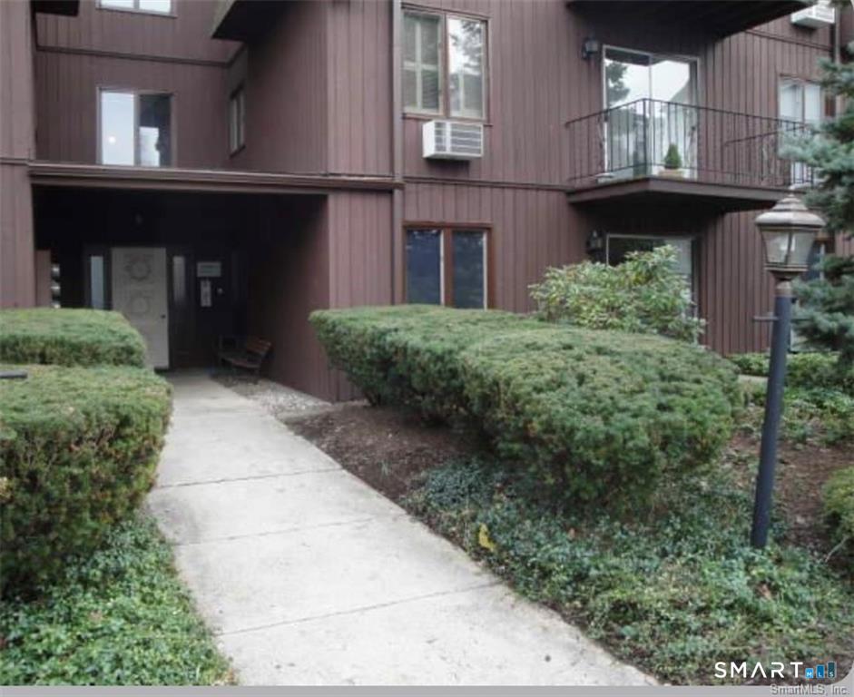 Homes for sale in Danbury, CT | 136 Deer Hill Ave #B12, Danbury, CT 06810 | MLS# 24159507