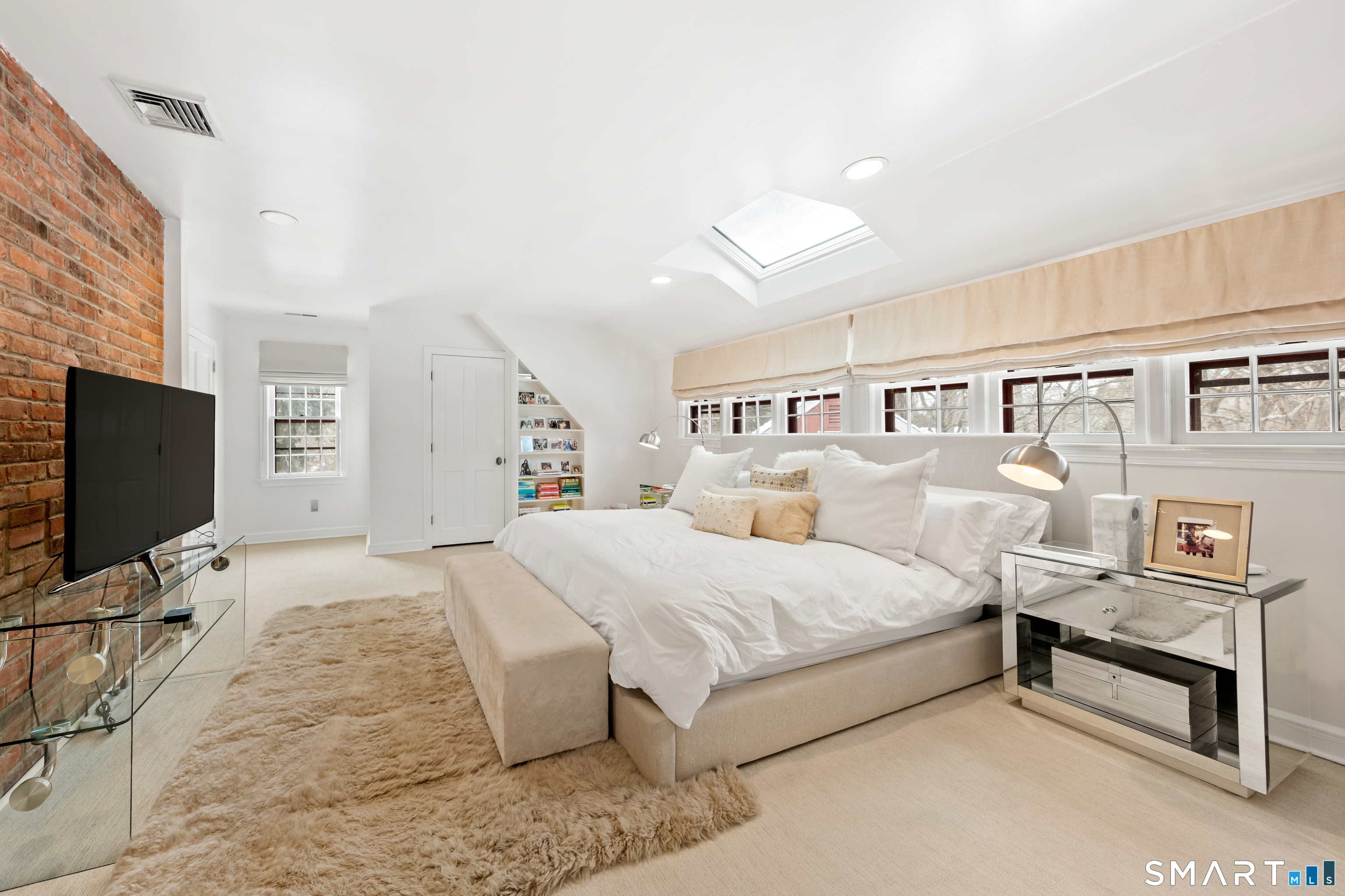 Homes for sale in Westport, CT | 140 Roseville Rd, Westport, CT 06880 | MLS# 24132813