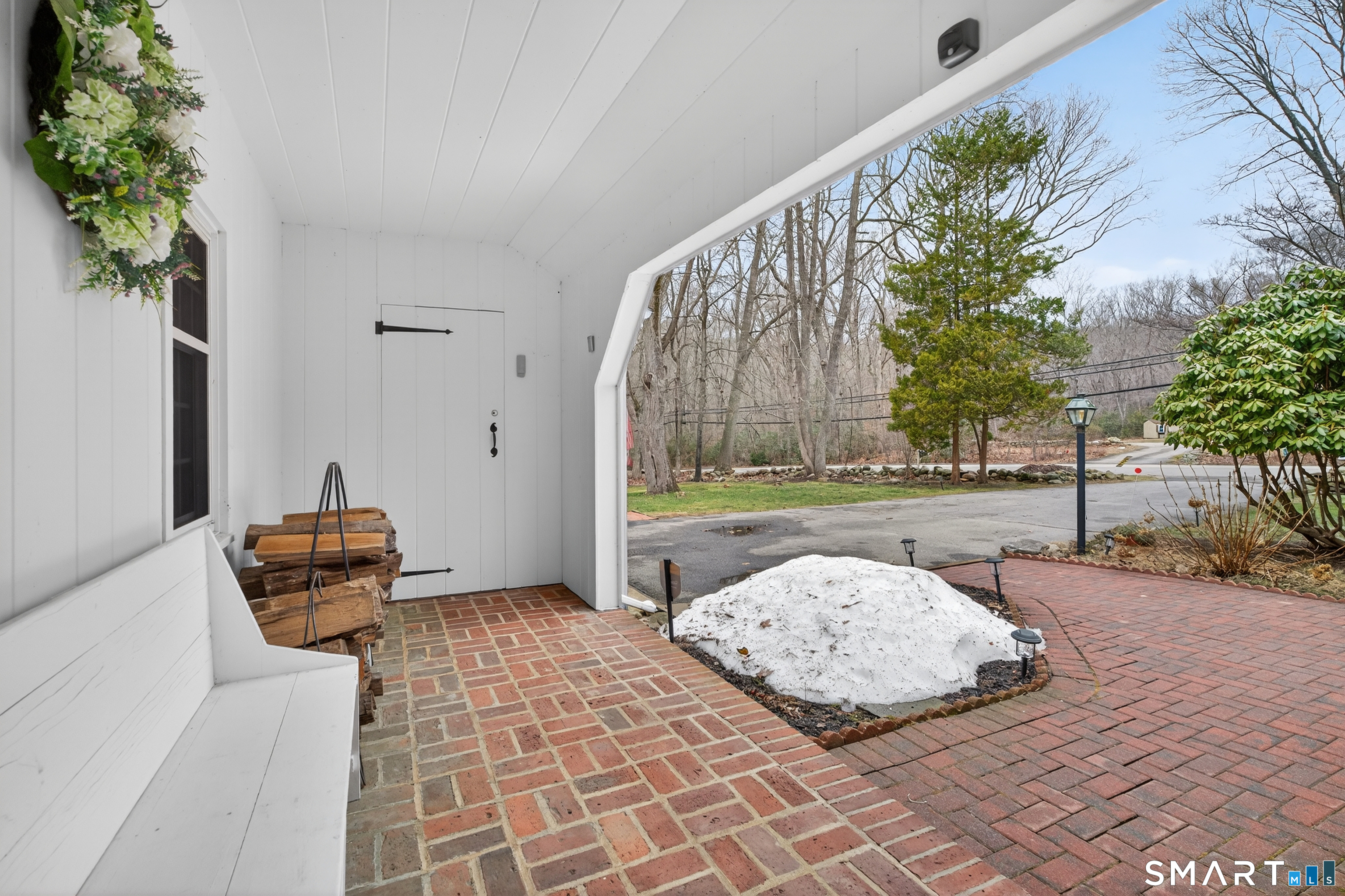 Homes for sale in Old Lyme, CT | 24 Saunders Hollow Rd, Old Lyme, CT 06371 | MLS# 24158744