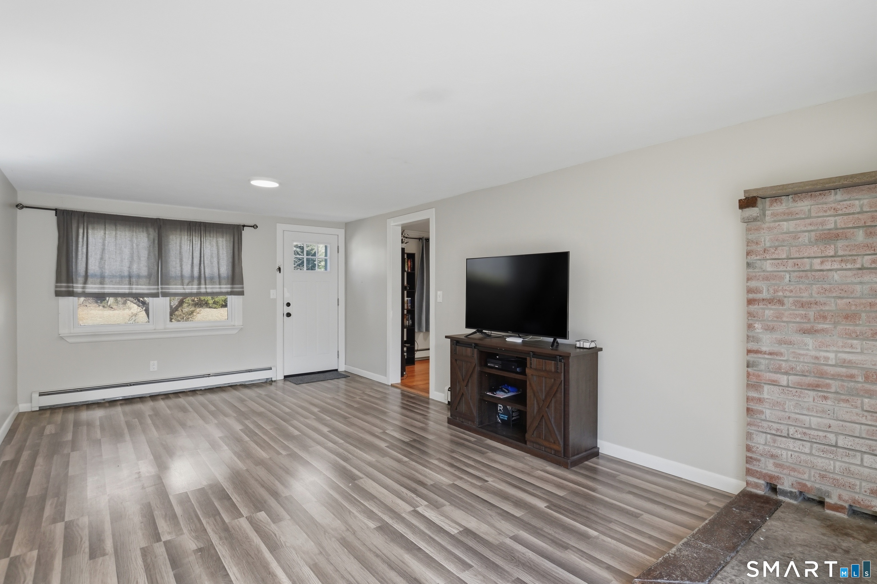 Homes for sale in Killingly, CT | 304 Mashentuck Rd, Killingly, CT 06239 | MLS# 24159594