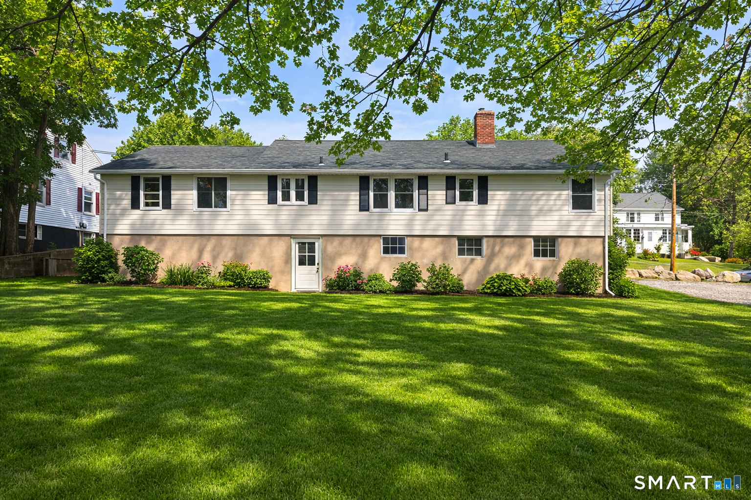 Homes for sale in Waterbury, CT | 2916 E Main St, Waterbury, CT 06705 | MLS# 24159367