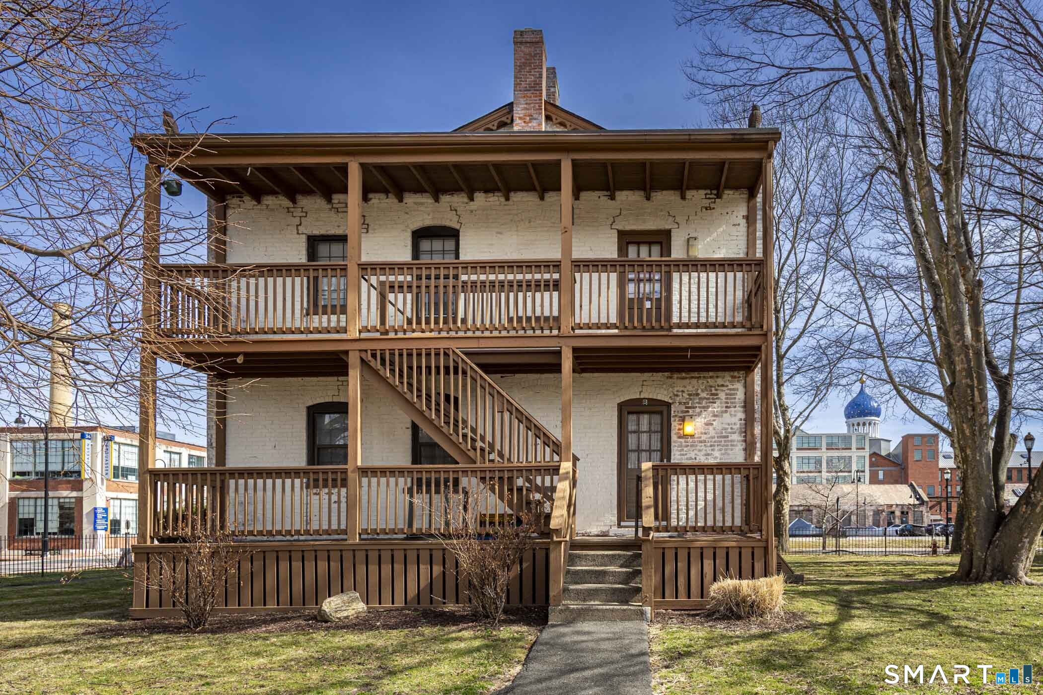 Featured Listing Photo