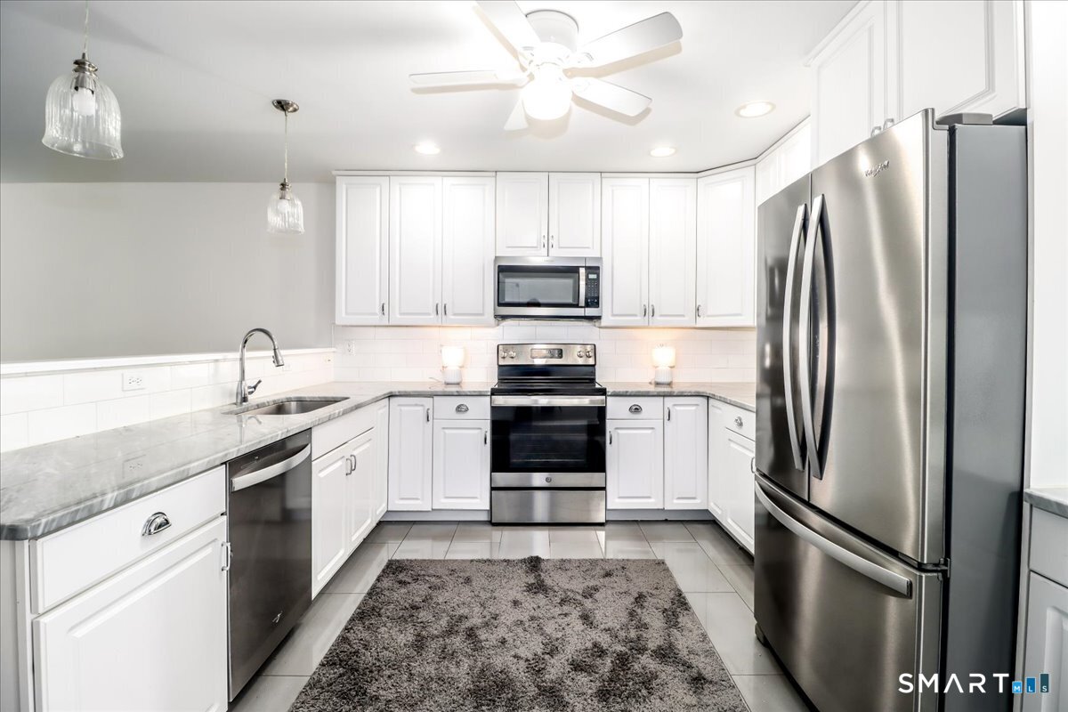 Homes for sale in Newtown, CT | 87 Haley Ln #87, Newtown, CT 06482 | MLS# 24159682